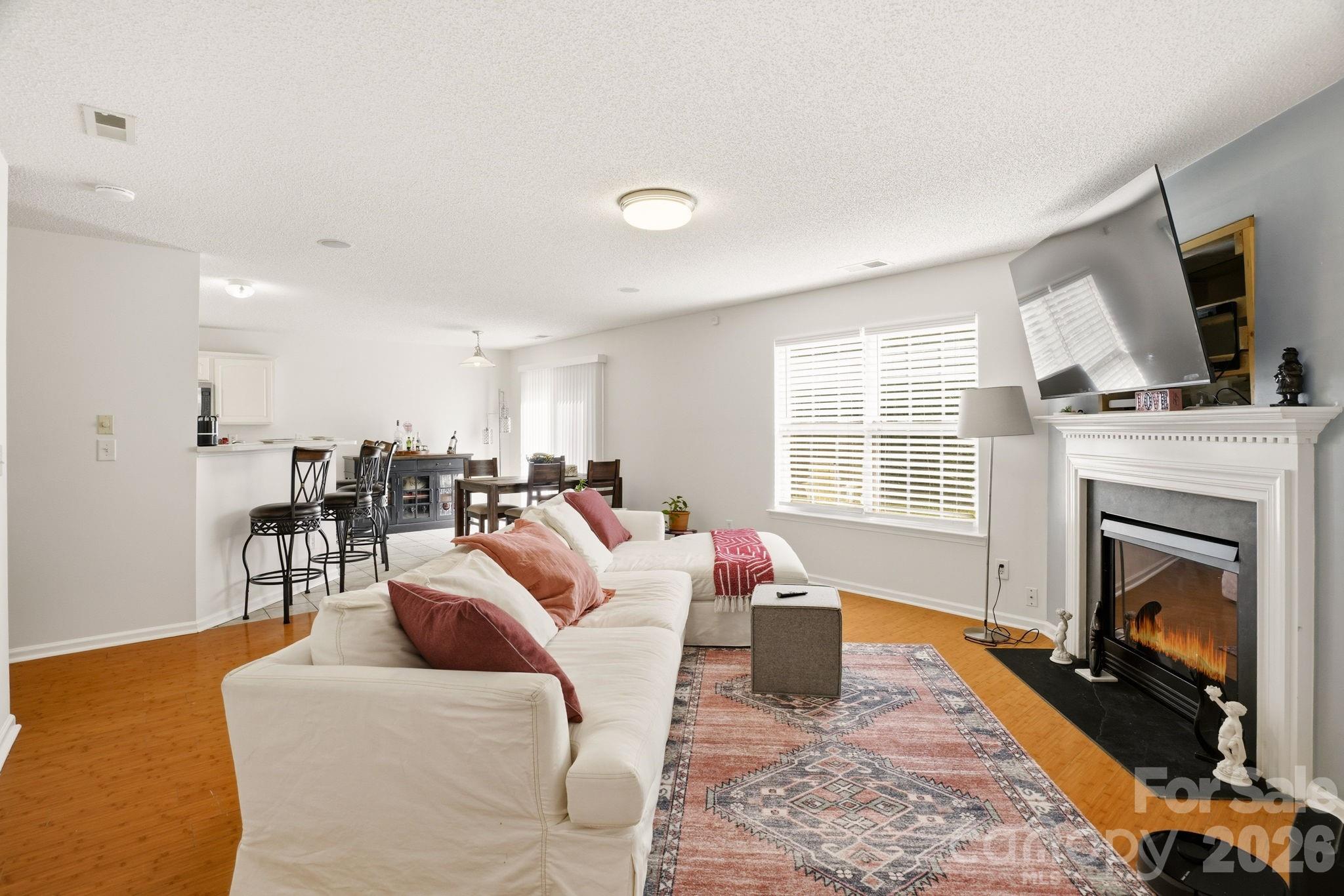 2260 Wexford Way Property Photo 7