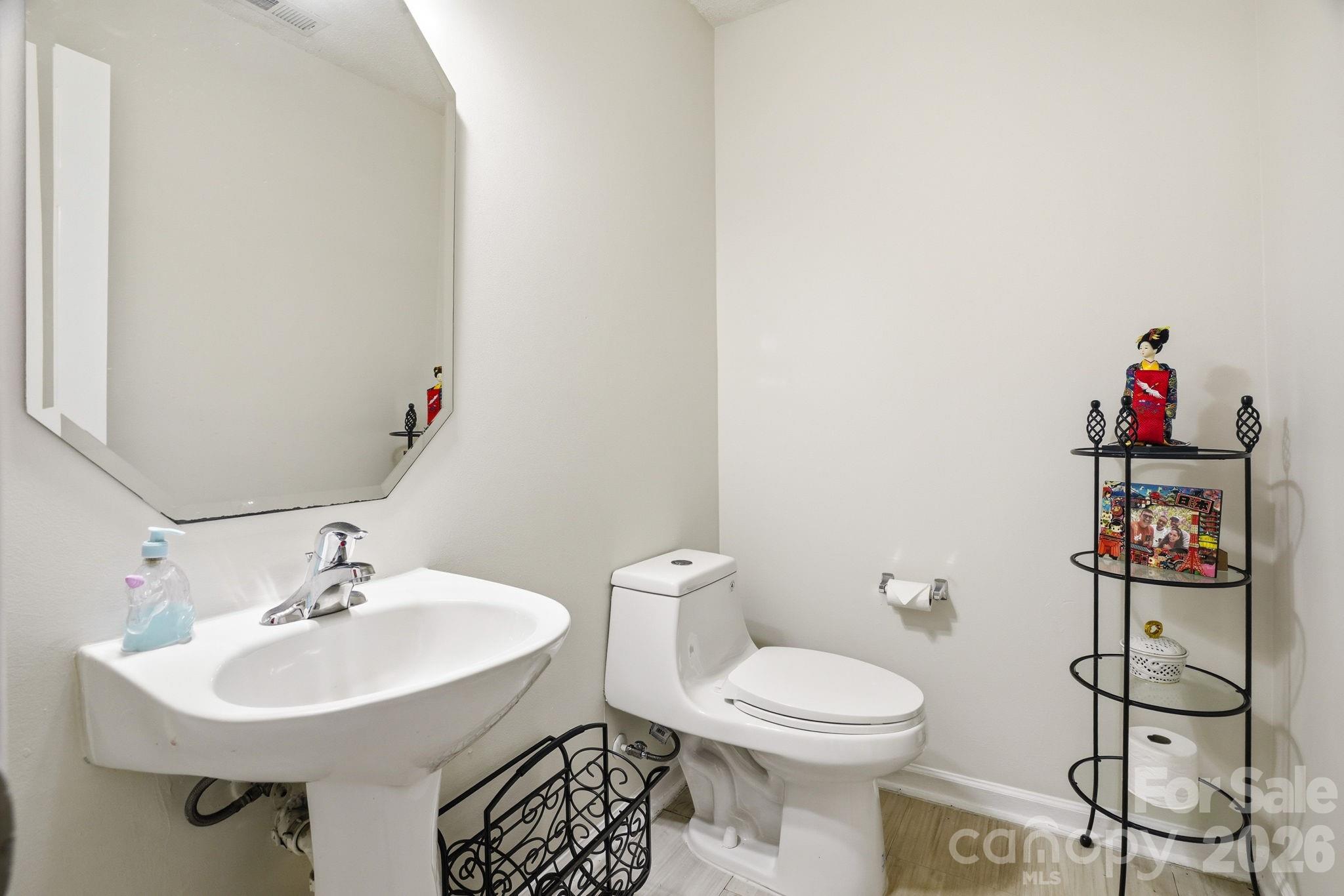 2260 Wexford Way Property Photo 16