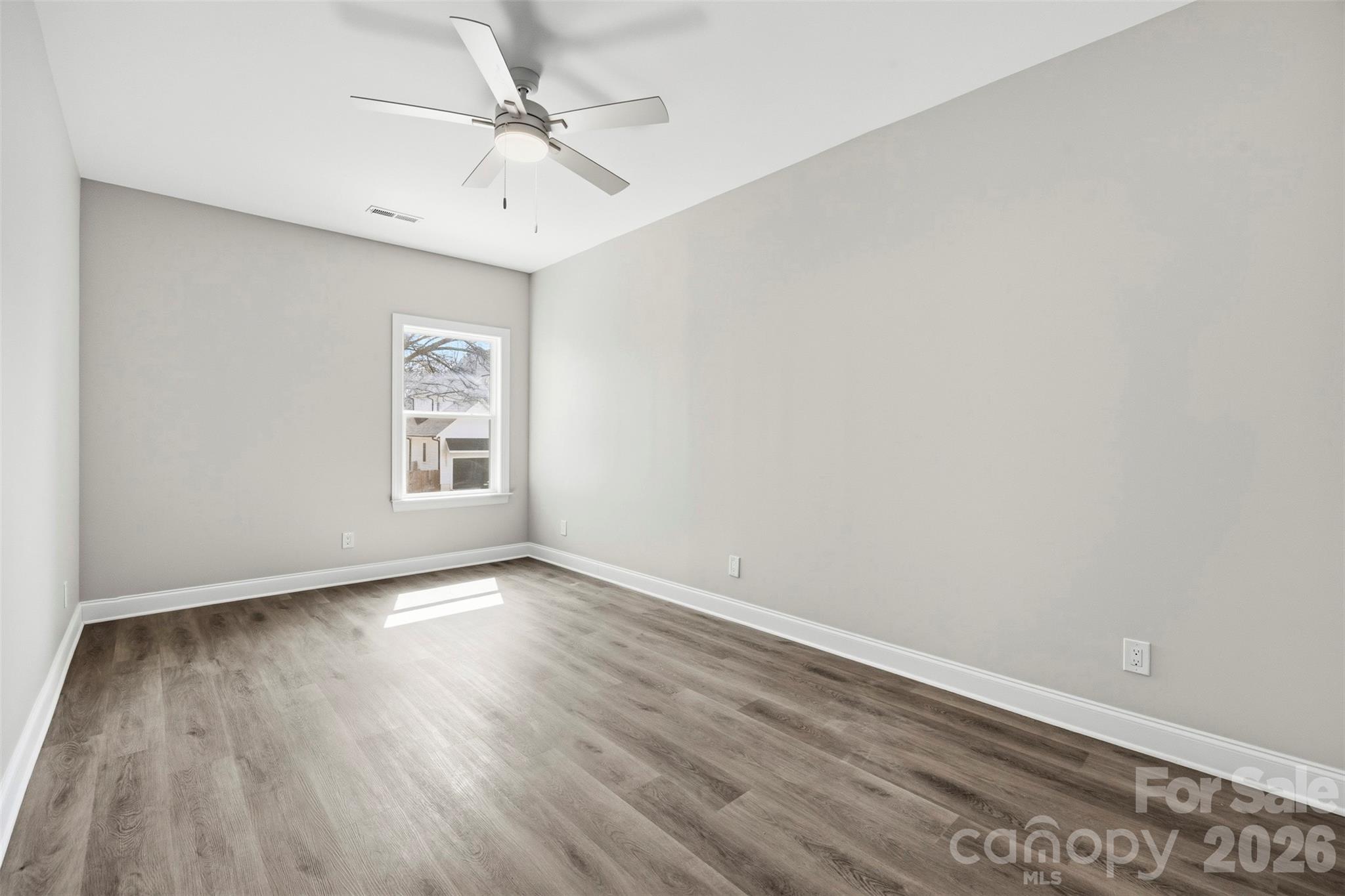 105 N Smallwood Place Property Photo 22