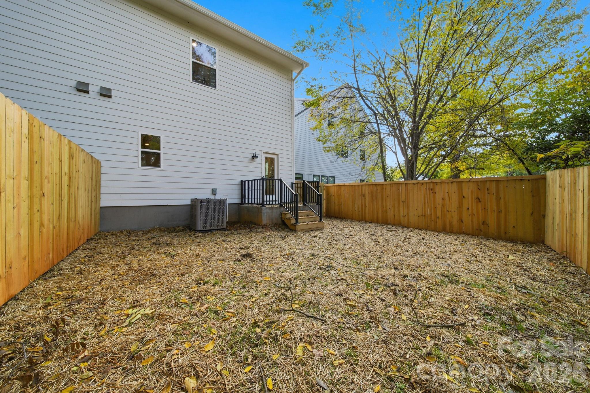 105 N Smallwood Place Property Photo 27
