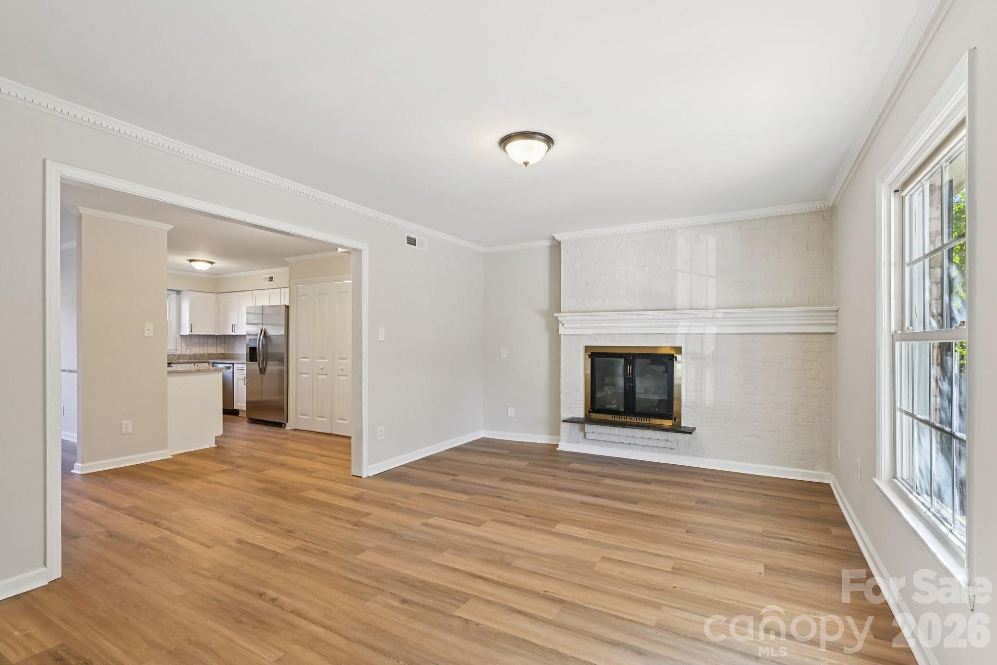 2231 Rexford Road B Property Photo 3
