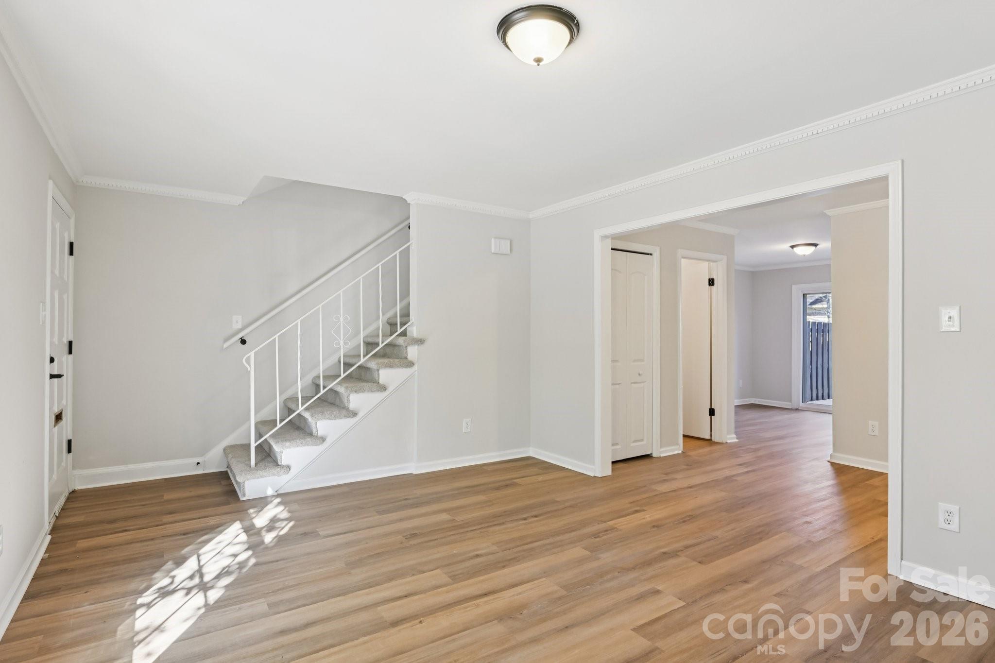 2231 Rexford Road B Property Photo 5