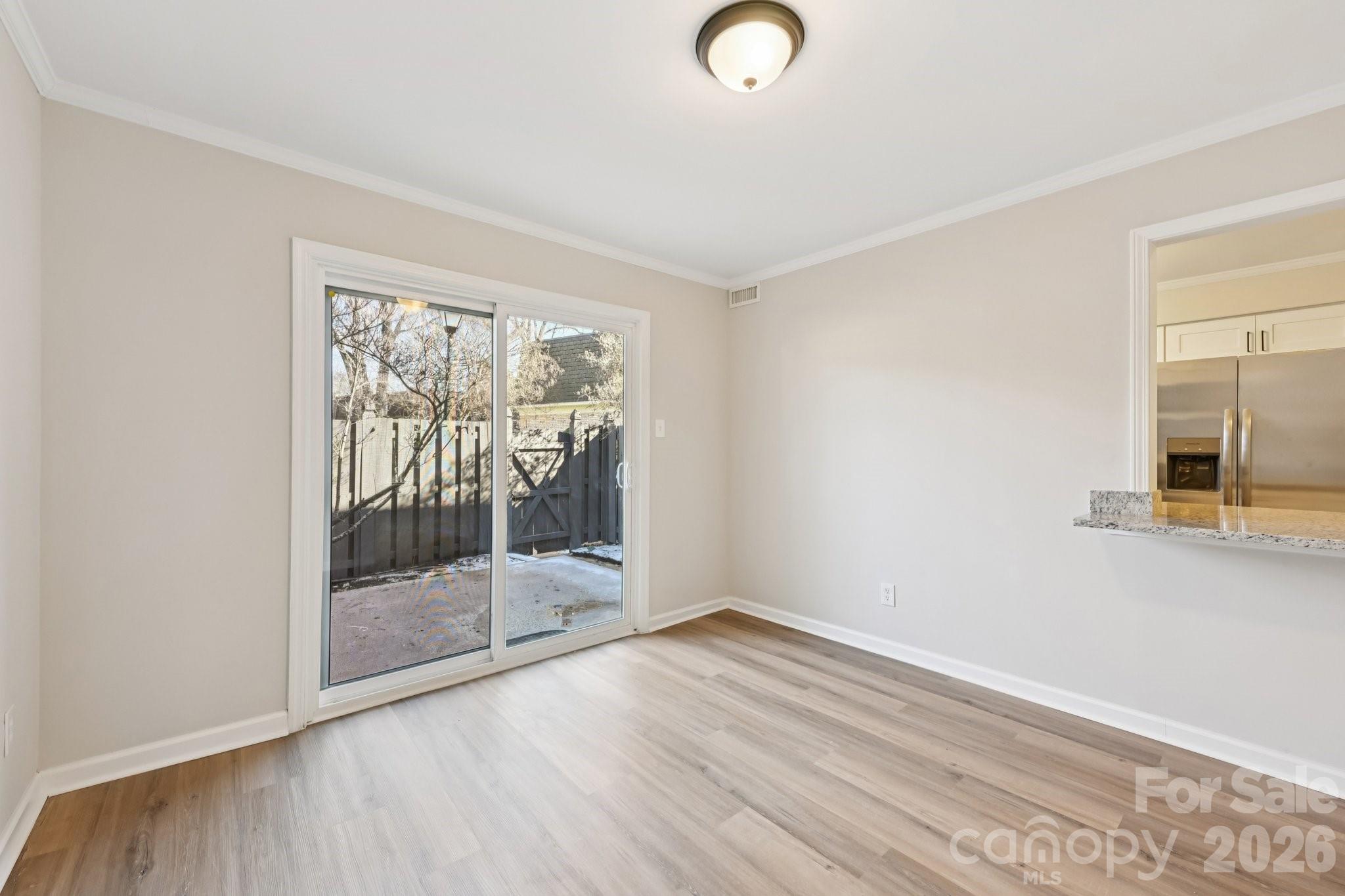 2231 Rexford Road B Property Photo 6