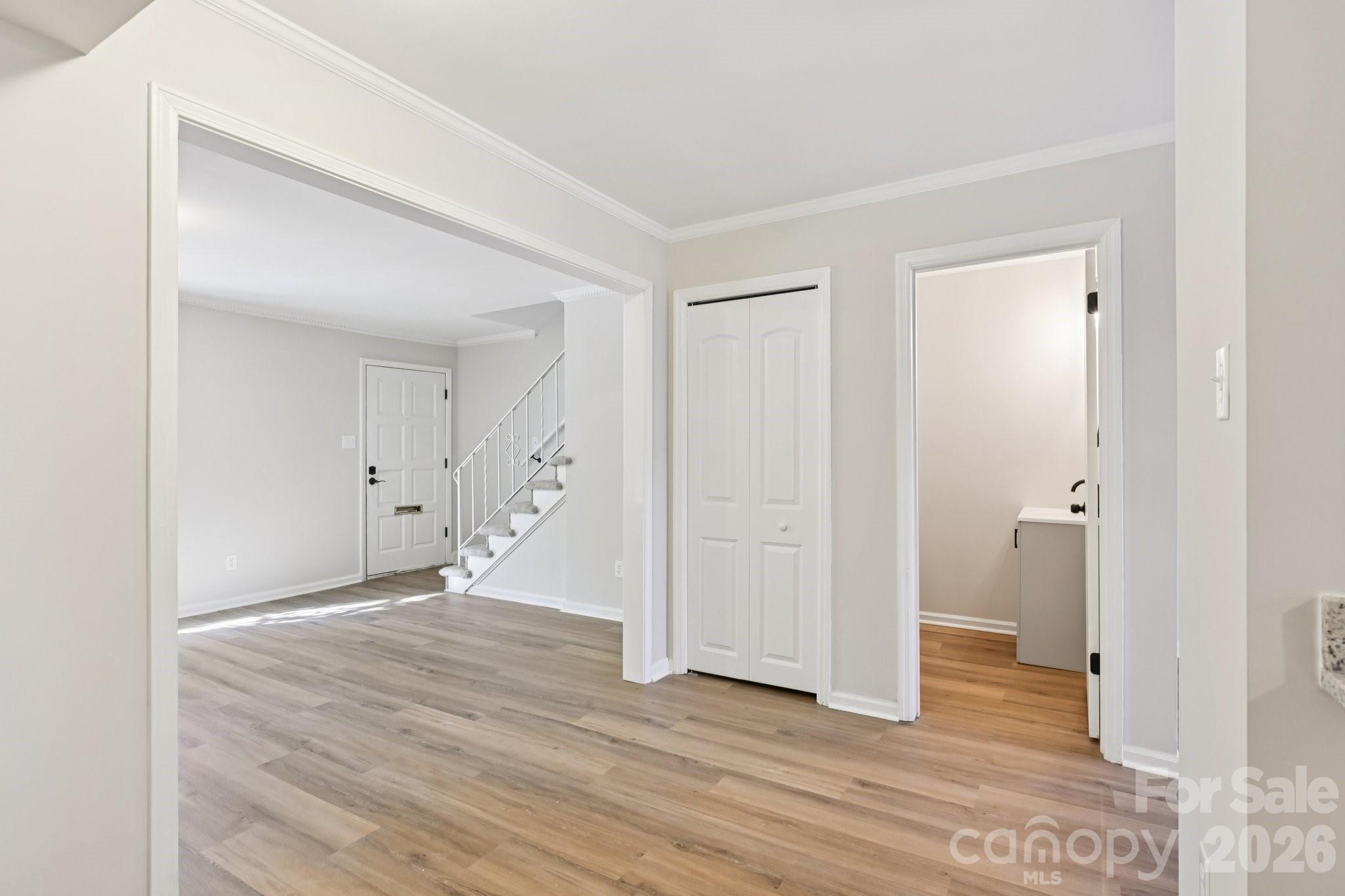 2231 Rexford Road B Property Photo 11
