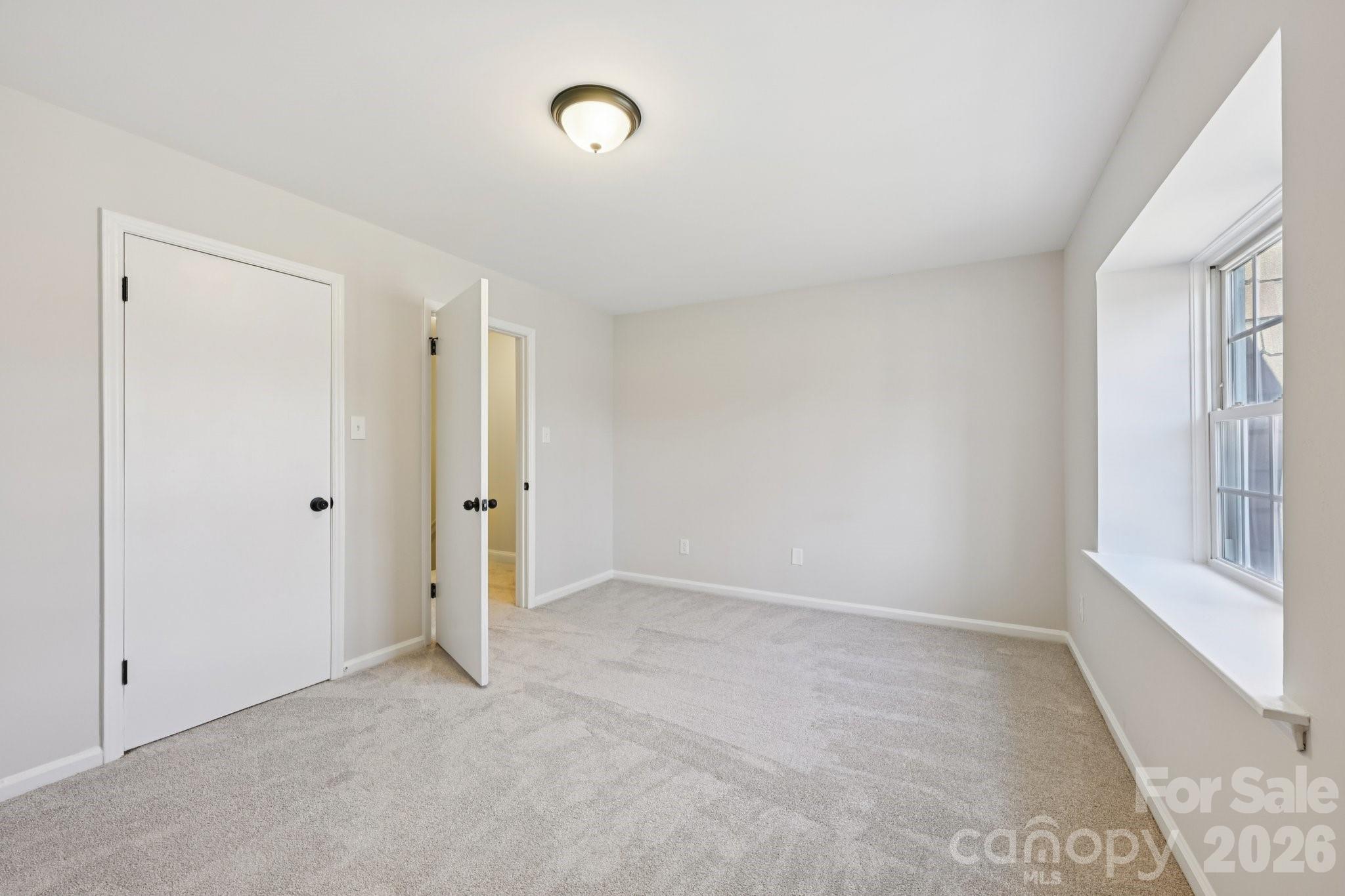 2231 Rexford Road B Property Photo 16