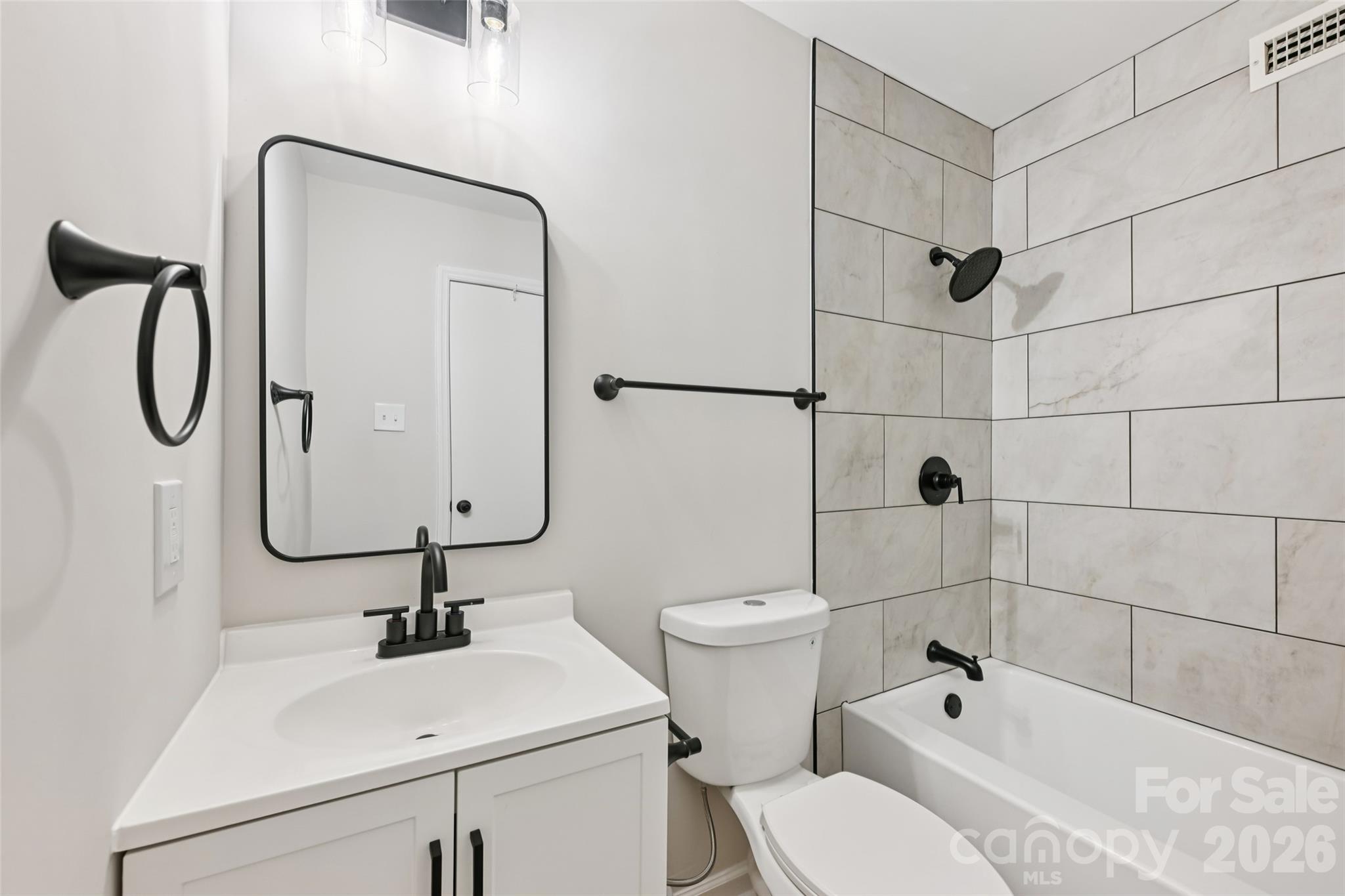2231 Rexford Road B Property Photo 17