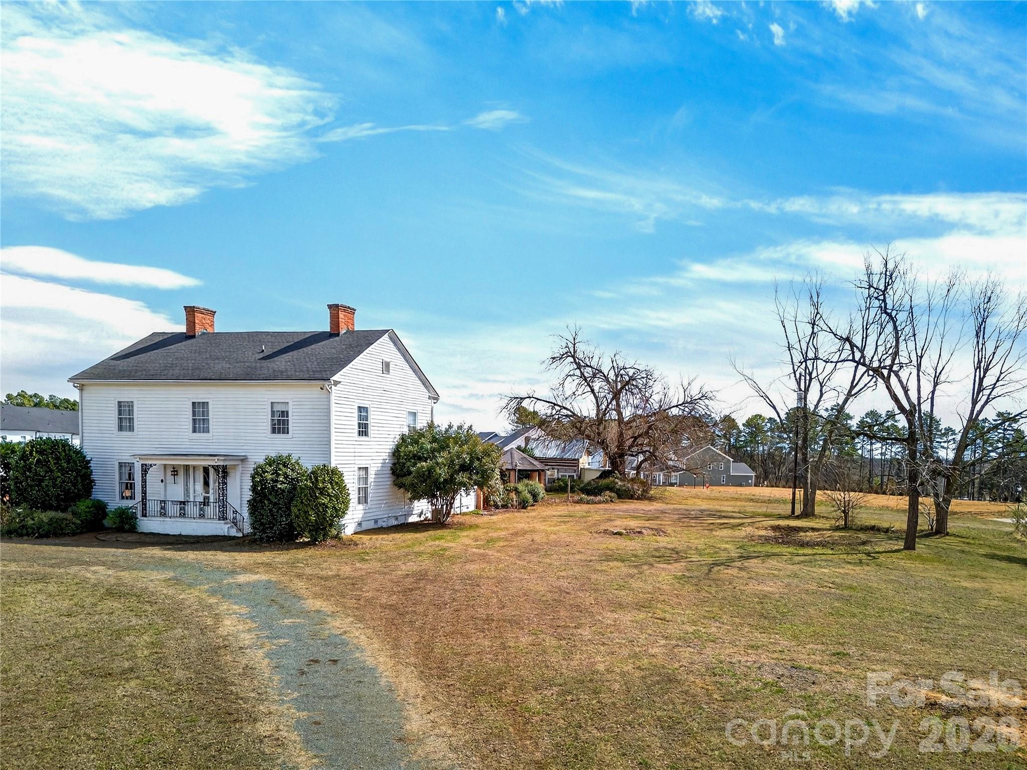 11124 Eastfield Road Property Photo 4