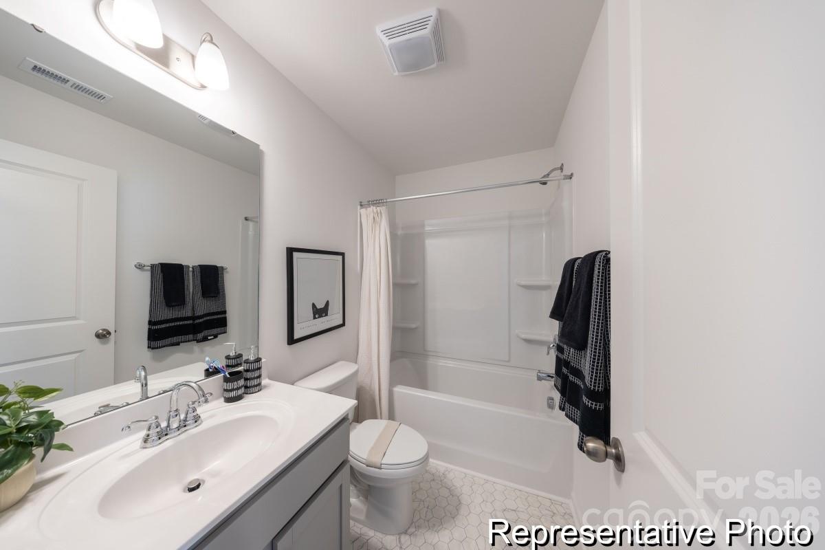 245 Cliffwood Street 12 Property Photo 23