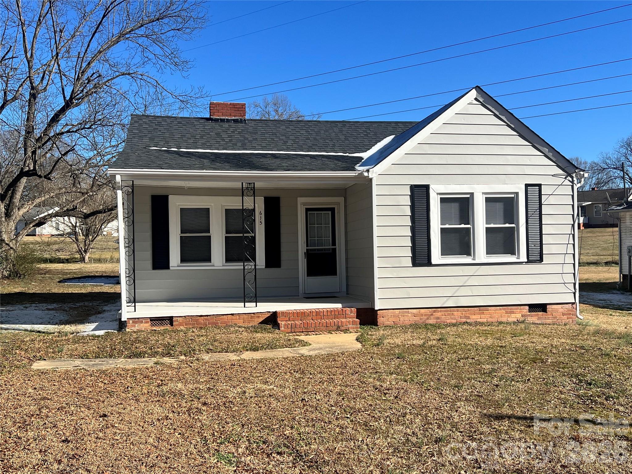 615 Arlington Avenue Property Photo 2