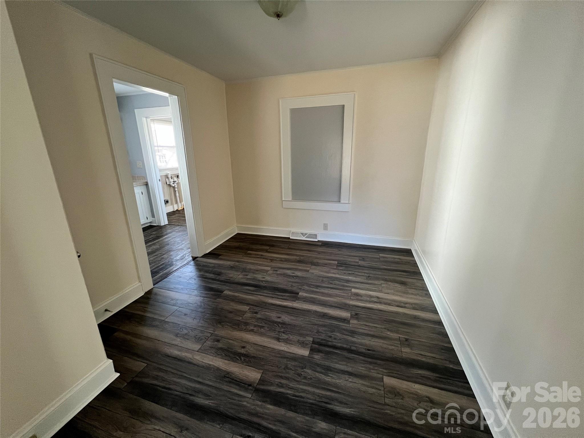615 Arlington Avenue Property Photo 7
