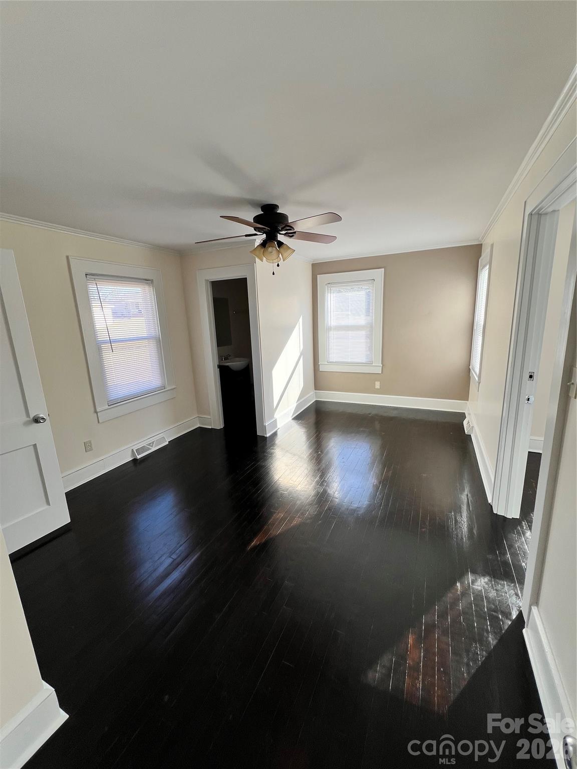 615 Arlington Avenue Property Photo 13