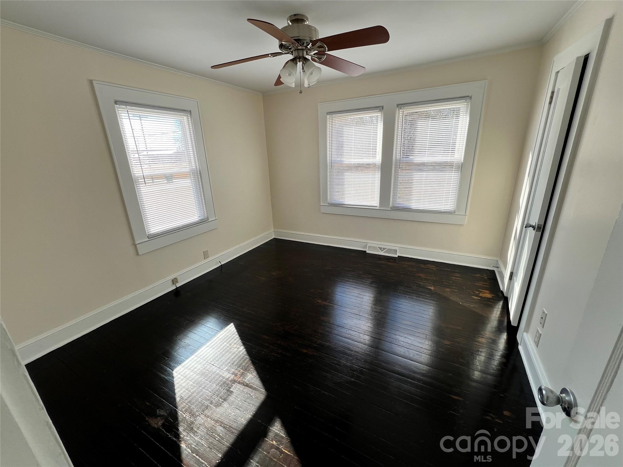 615 Arlington Avenue Property Photo 20
