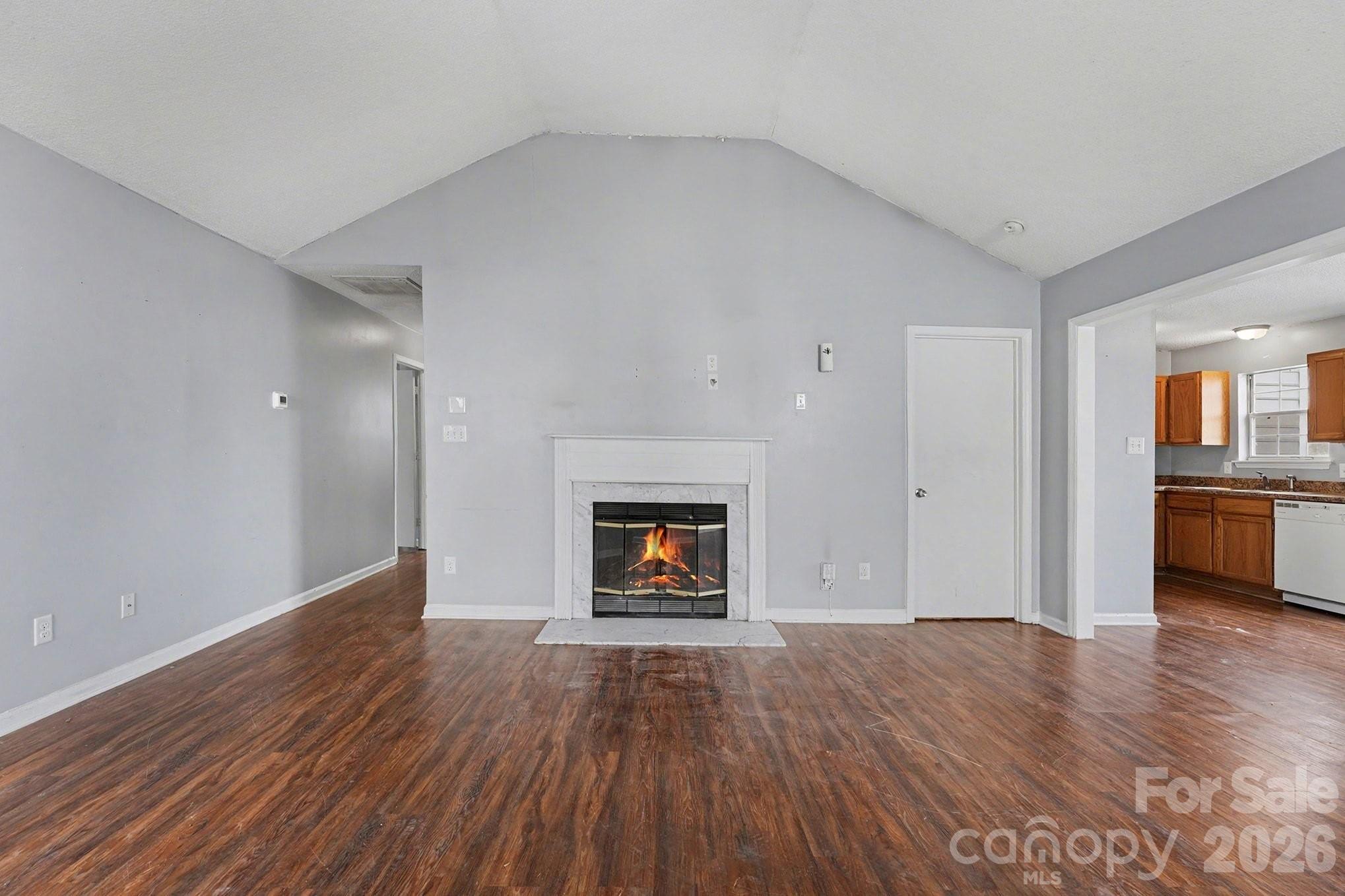 1709 Jeffrey Bryan Drive Property Photo 3