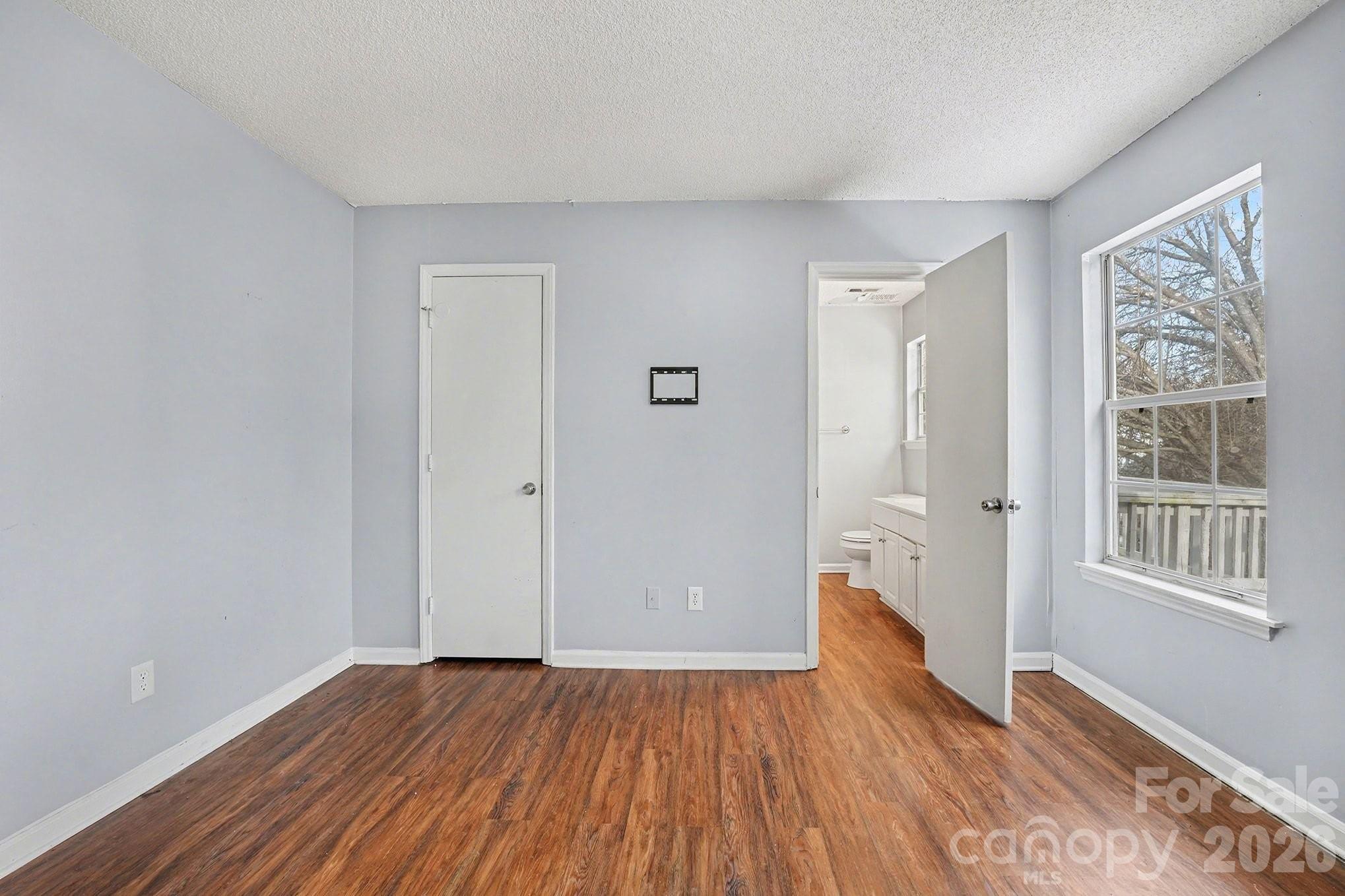 1709 Jeffrey Bryan Drive Property Photo 9
