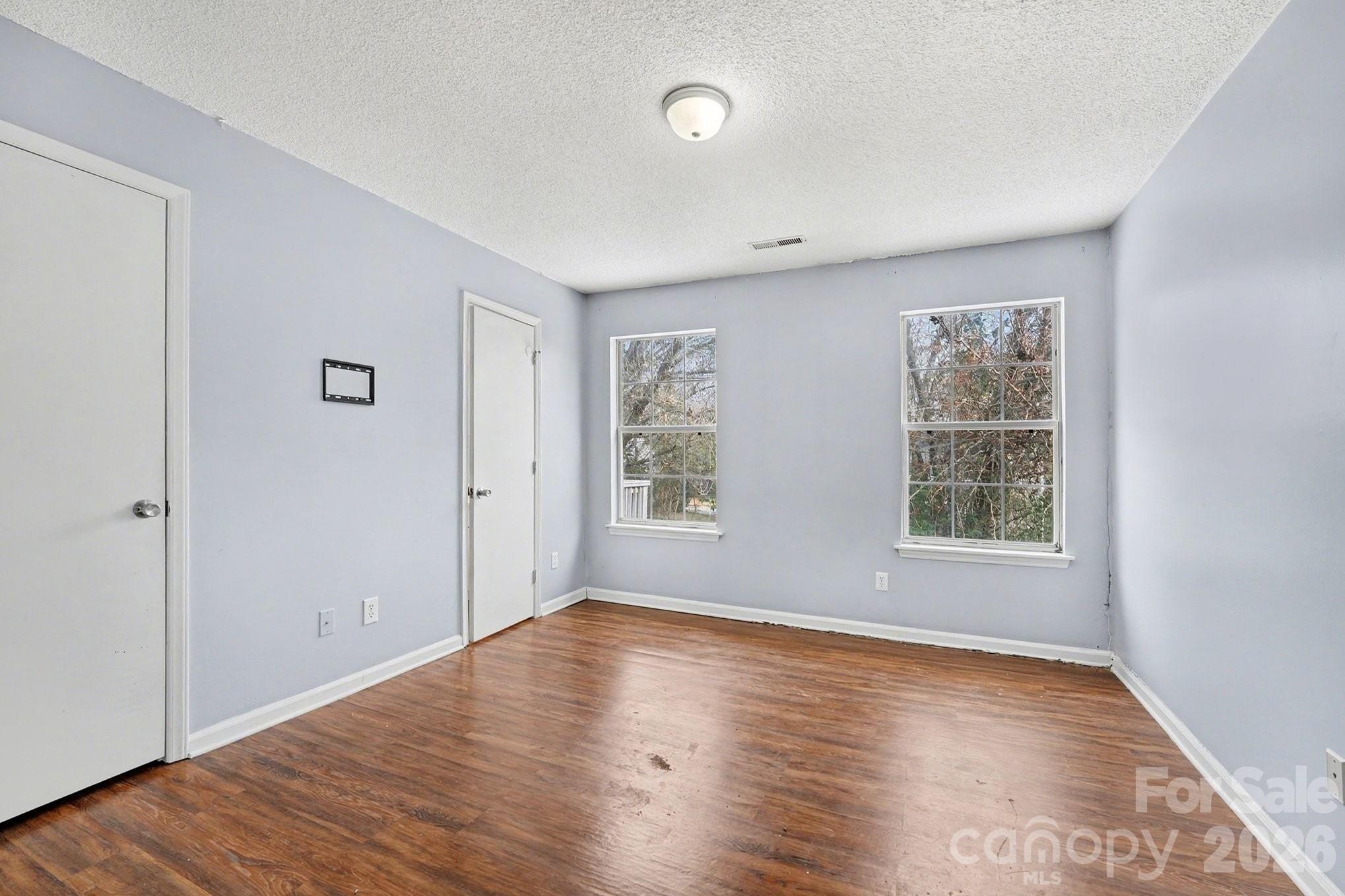 1709 Jeffrey Bryan Drive Property Photo 10