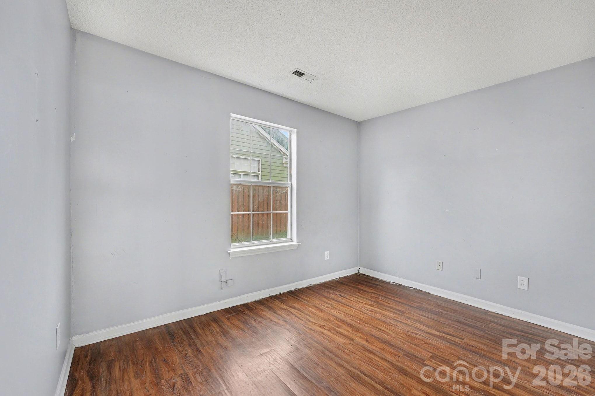 1709 Jeffrey Bryan Drive Property Photo 12