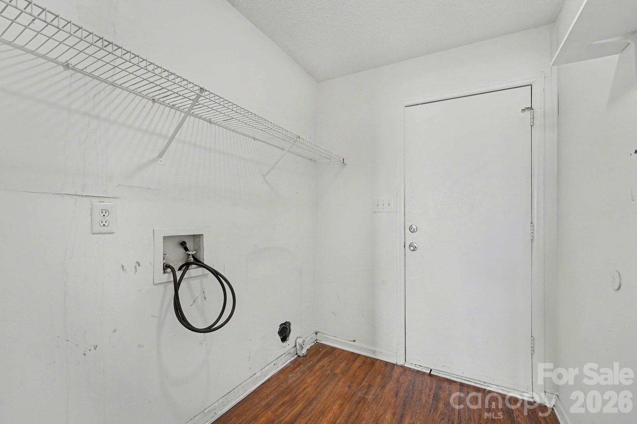 1709 Jeffrey Bryan Drive Property Photo 14