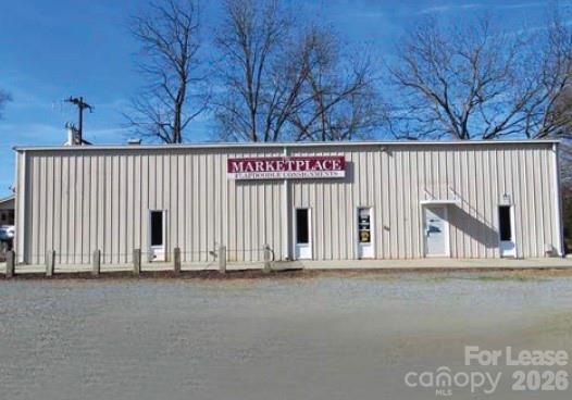 100 W Matthews Street Property Photo 1