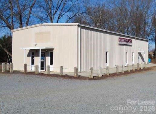 100 W Matthews Street Property Photo 7