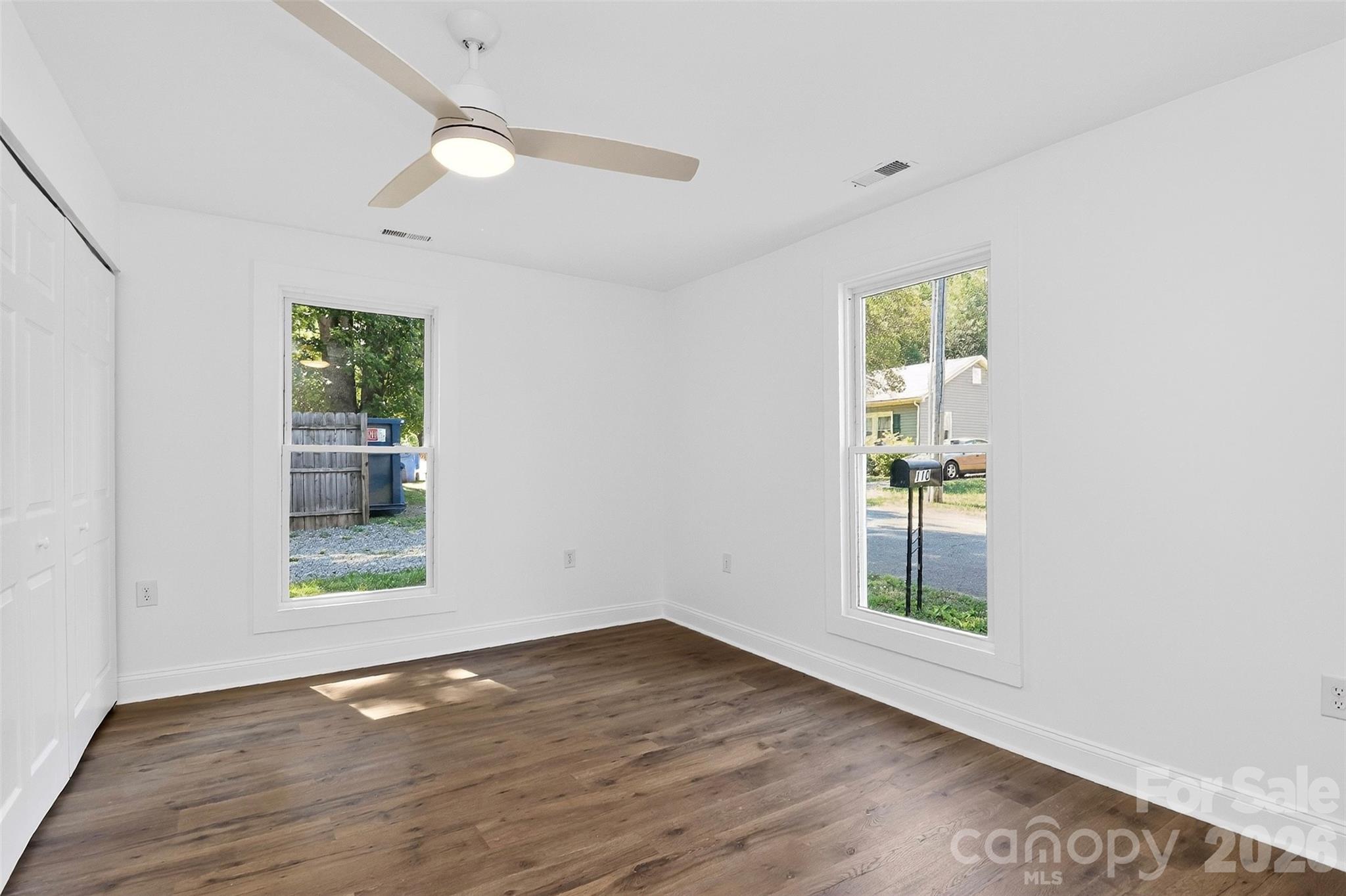 110 Wells Street Property Photo 10