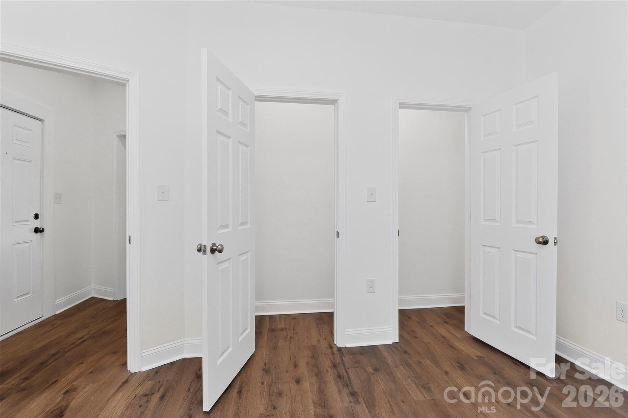 110 Wells Street Property Photo 23