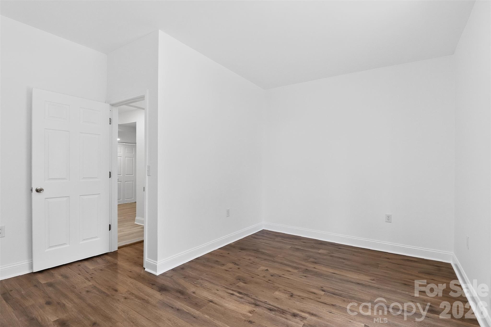 110 Wells Street Property Photo 28