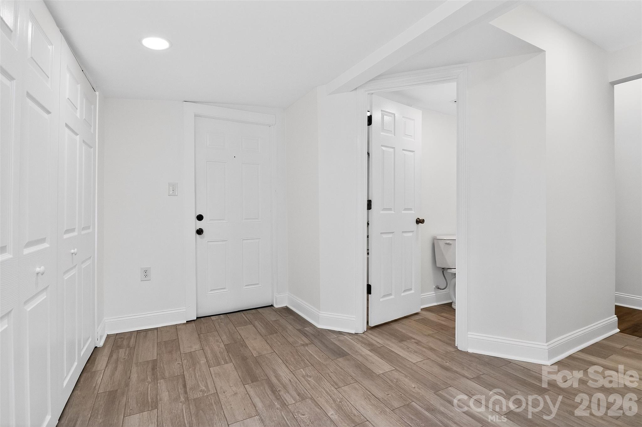110 Wells Street Property Photo 29