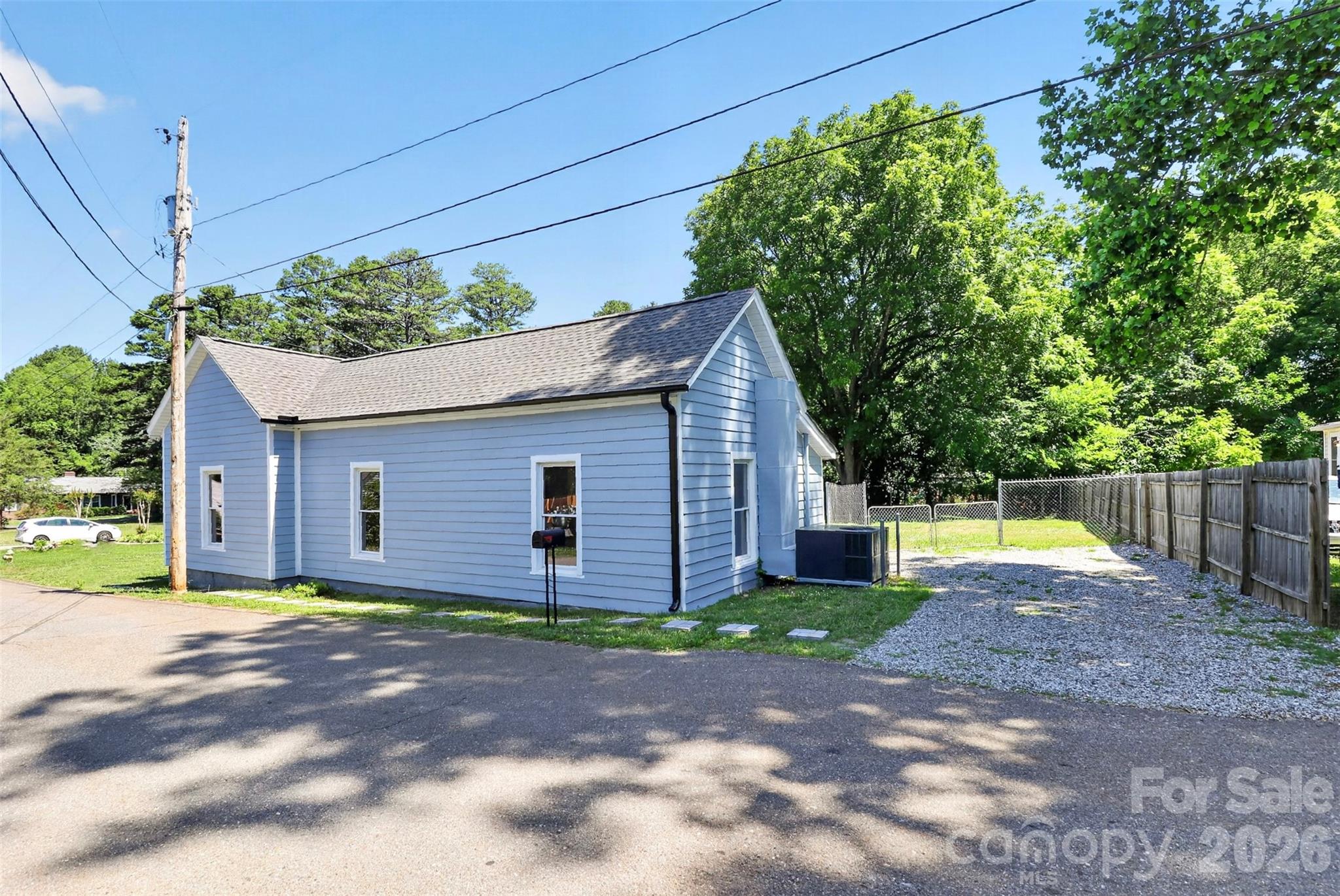 110 Wells Street Property Photo 39