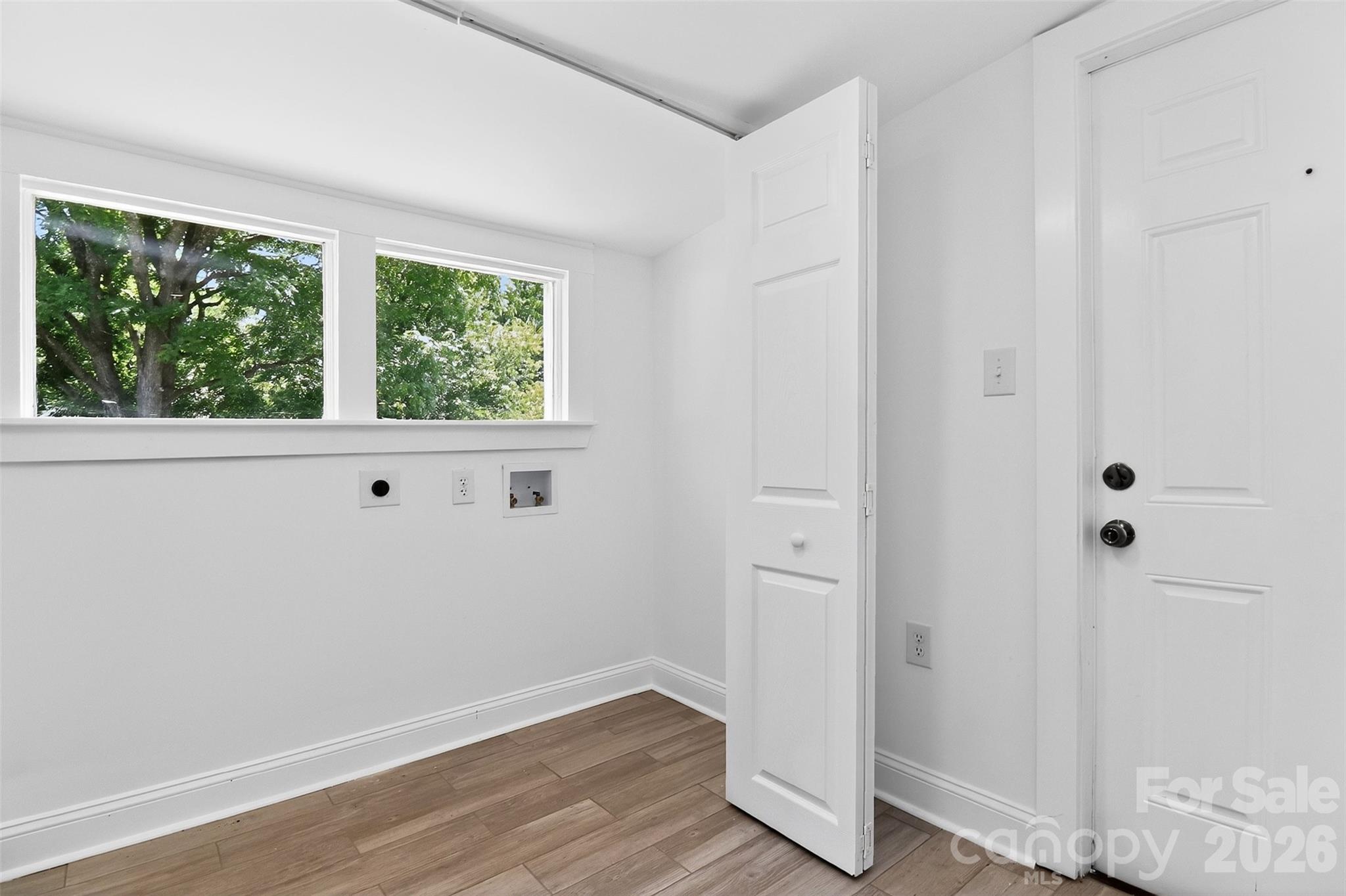 110 Wells Street Property Photo 40