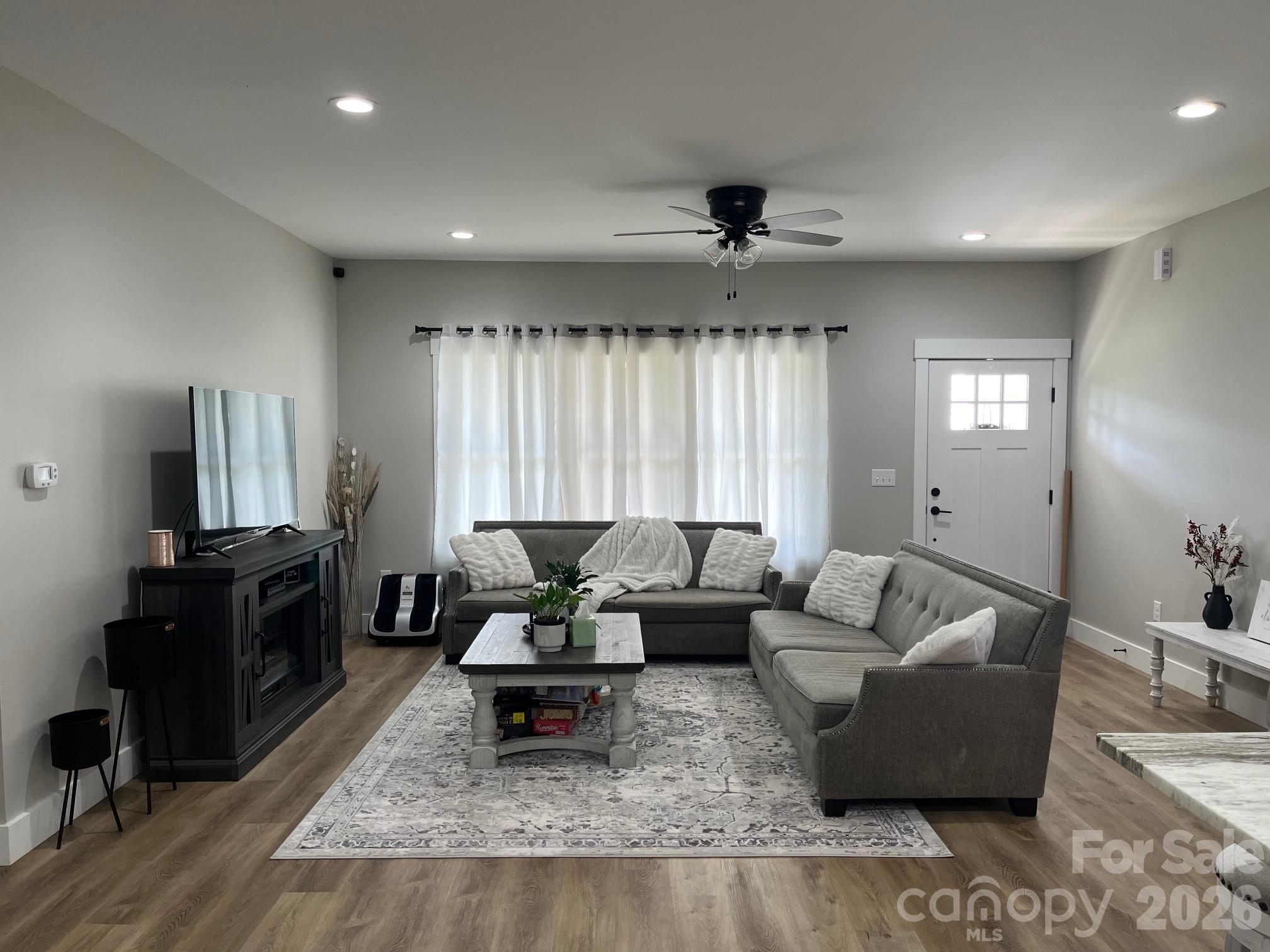 4050 Fairview Drive 9 Property Photo 2