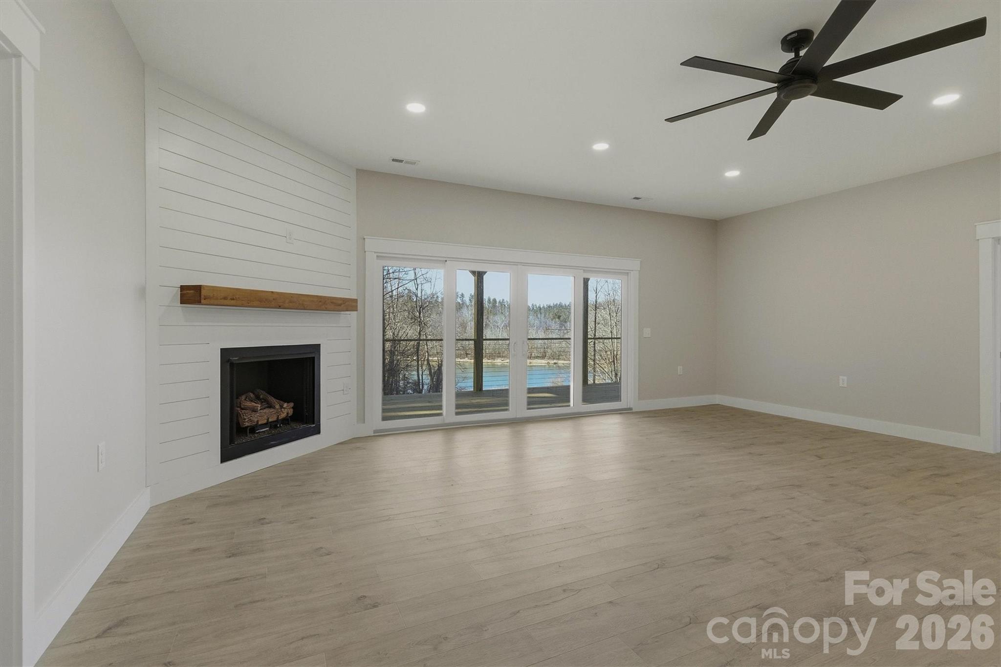 291 Table Rock Trace Property Photo 21