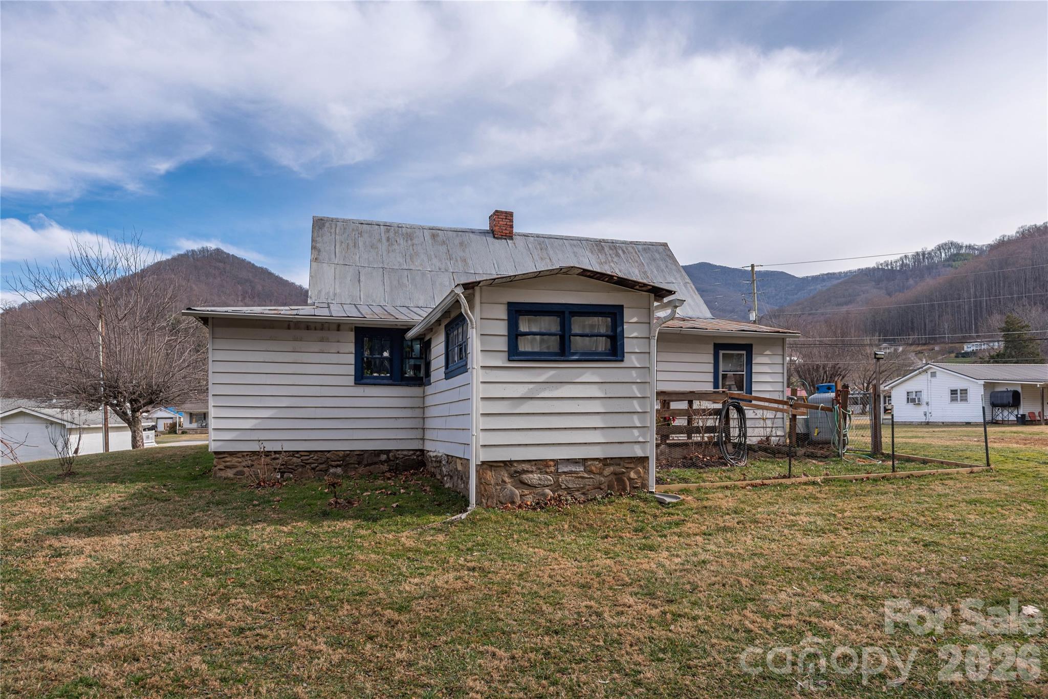 1496 Allens Creek Road Property Photo 17