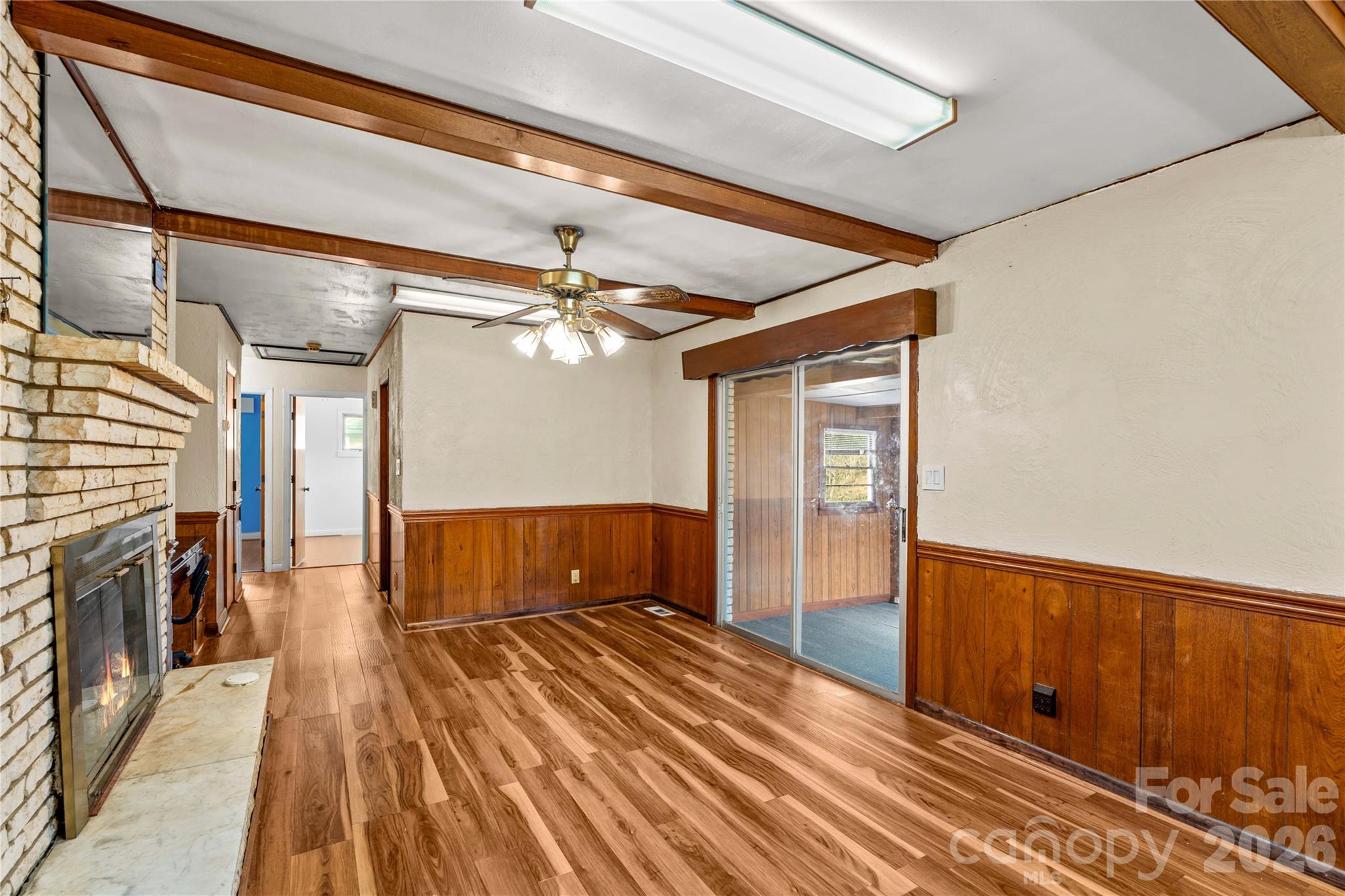 305 Sills Drive Property Photo 14