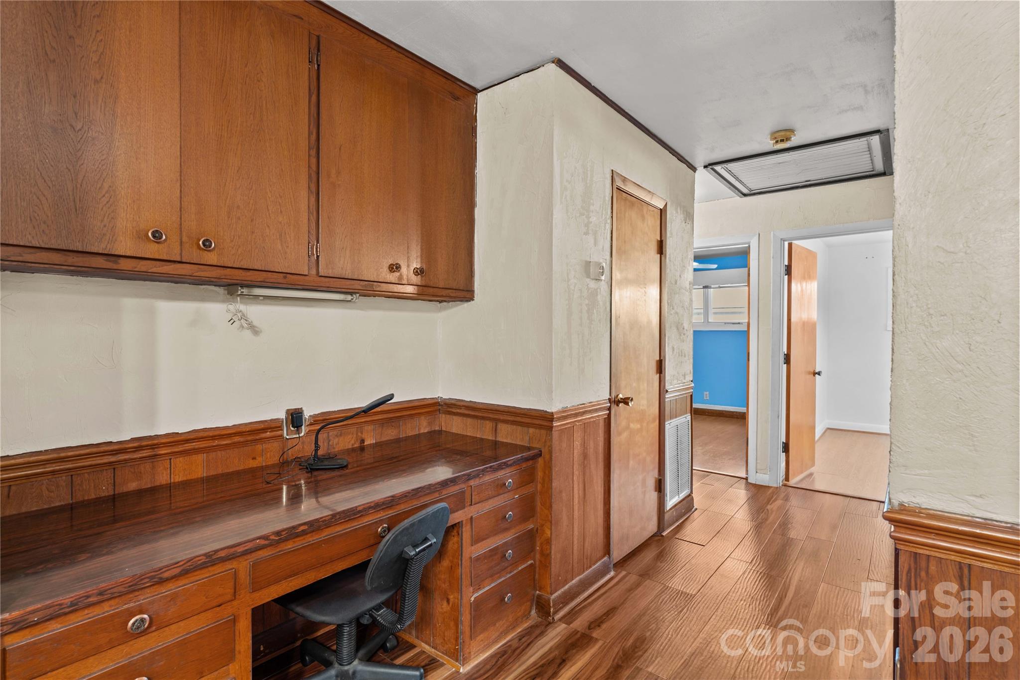 305 Sills Drive Property Photo 15