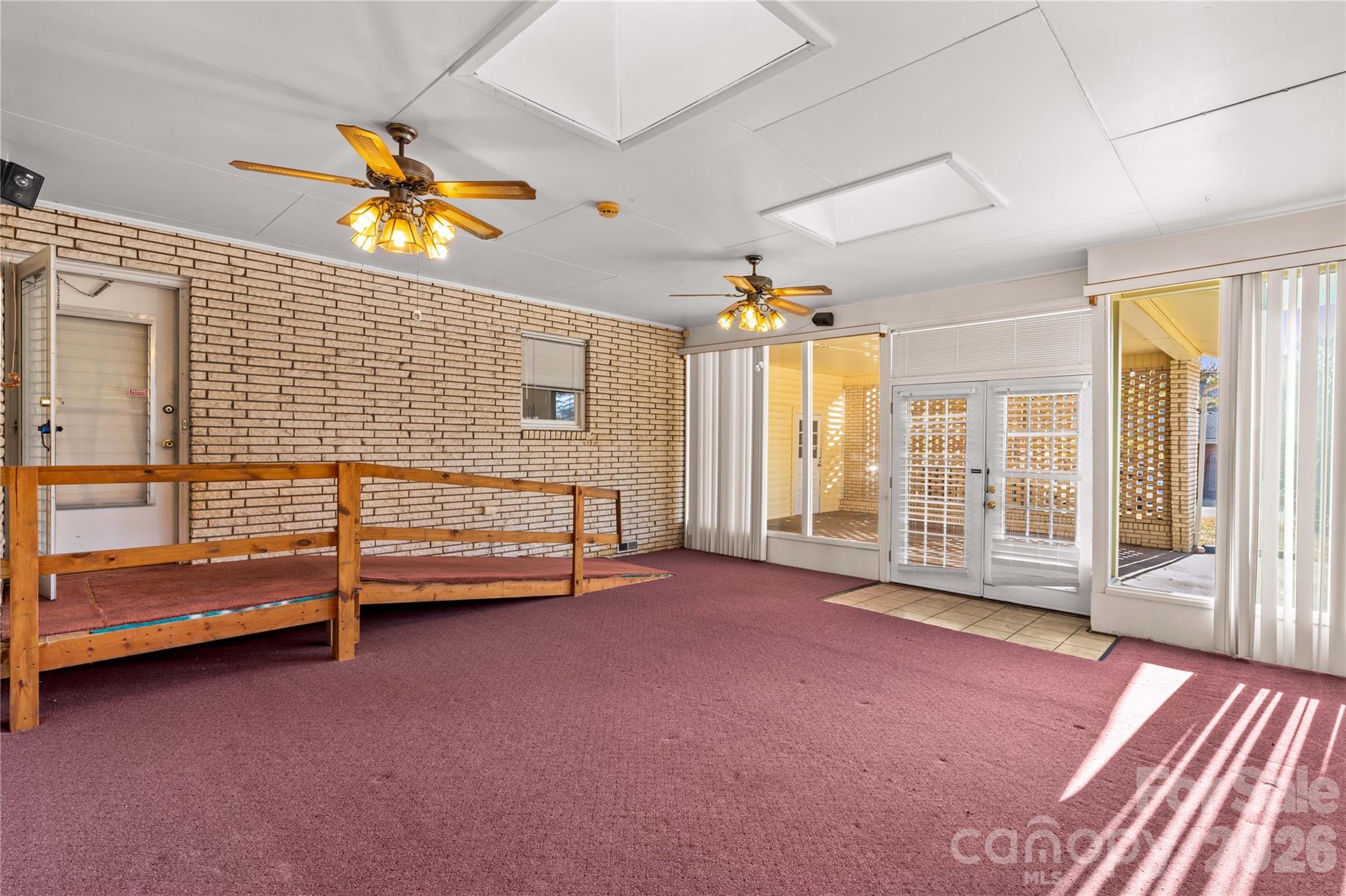 305 Sills Drive Property Photo 18