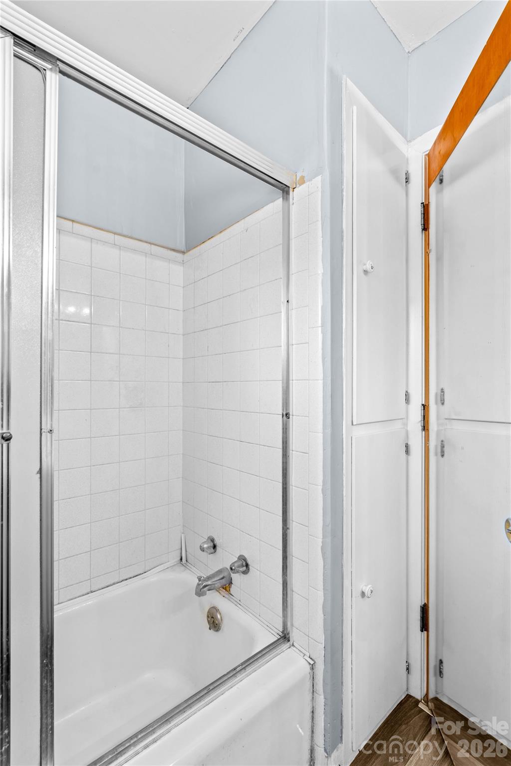 305 Sills Drive Property Photo 43