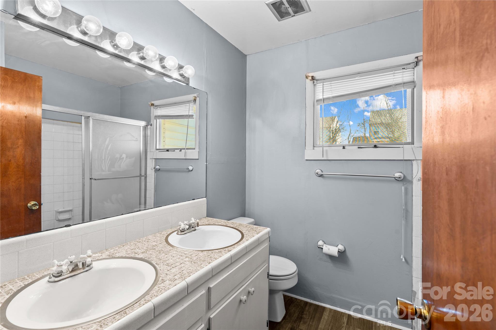 305 Sills Drive Property Photo 44
