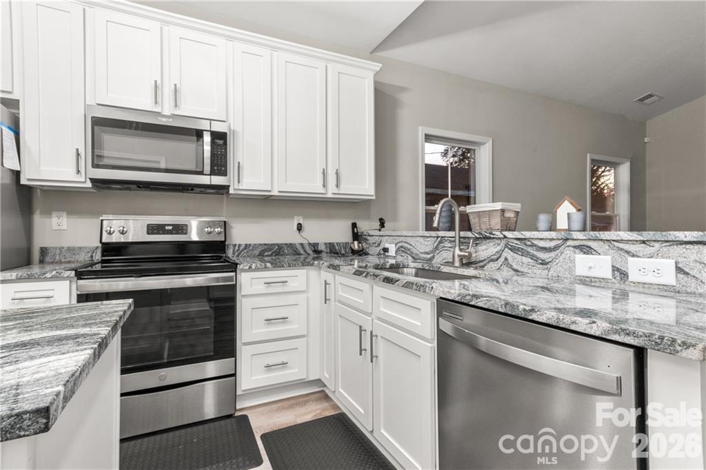 231 Barber Street Property Photo 6