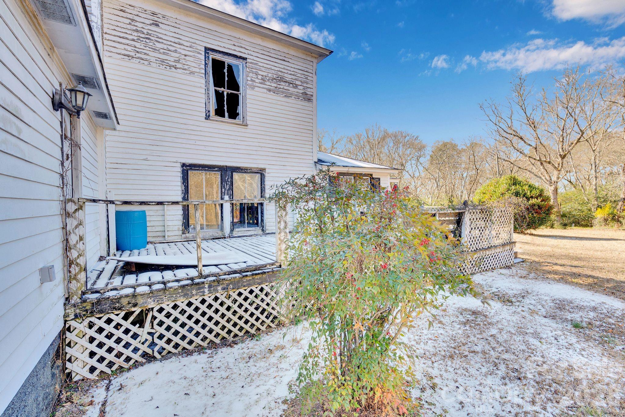 4521 Edgeland Road Property Photo 4
