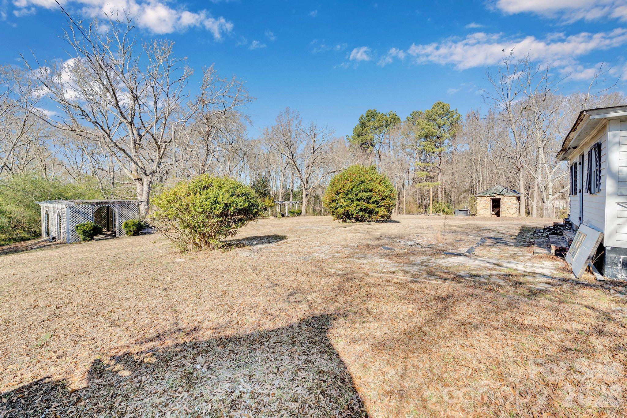 4521 Edgeland Road Property Photo 7