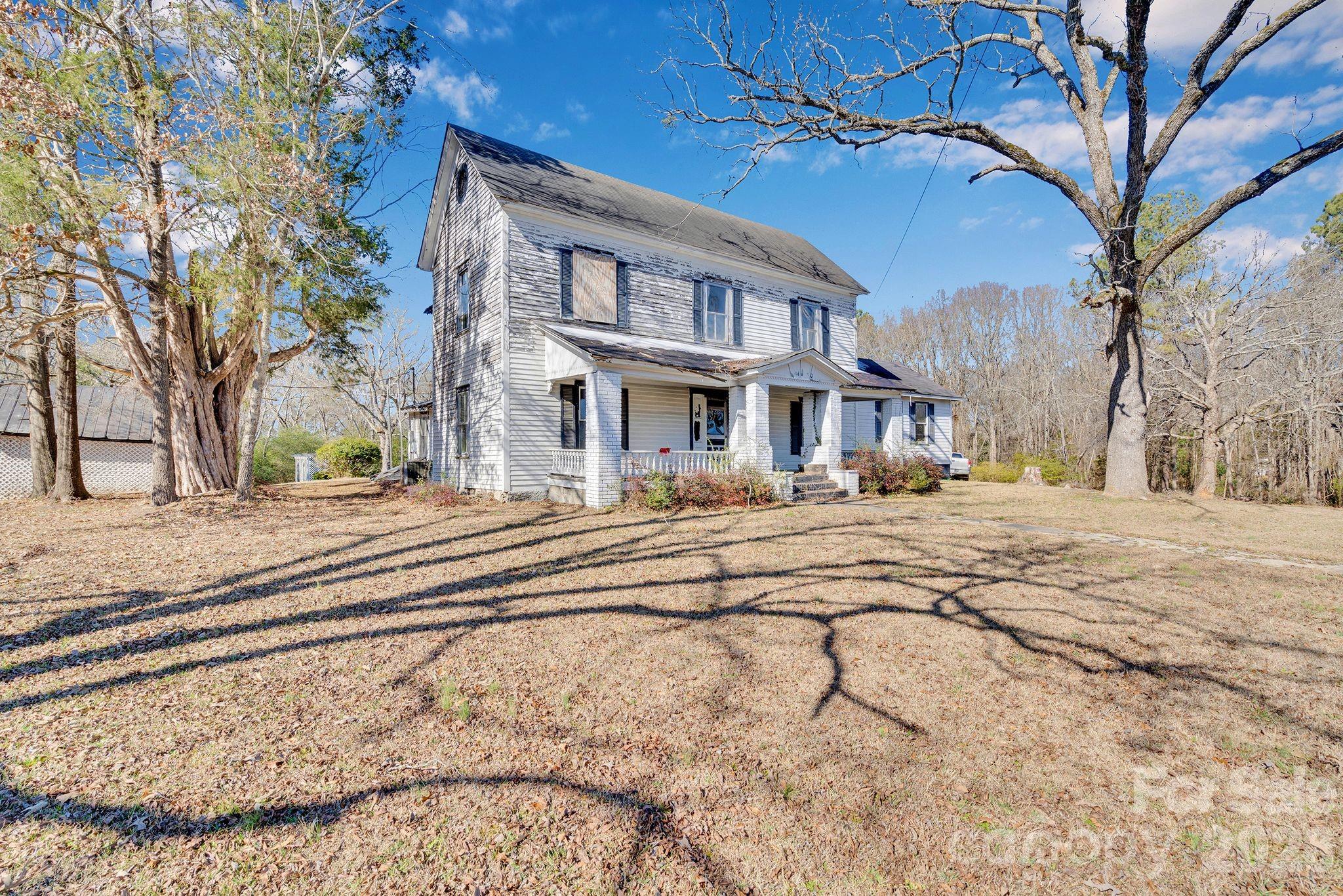 4521 Edgeland Road Property Photo 17