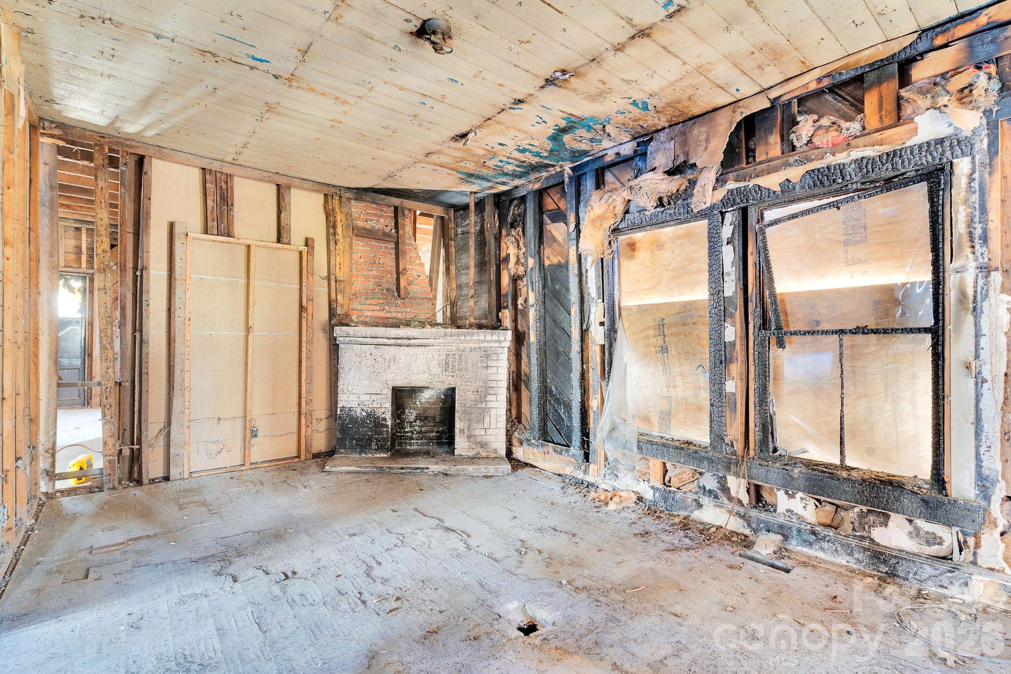 4521 Edgeland Road Property Photo 31