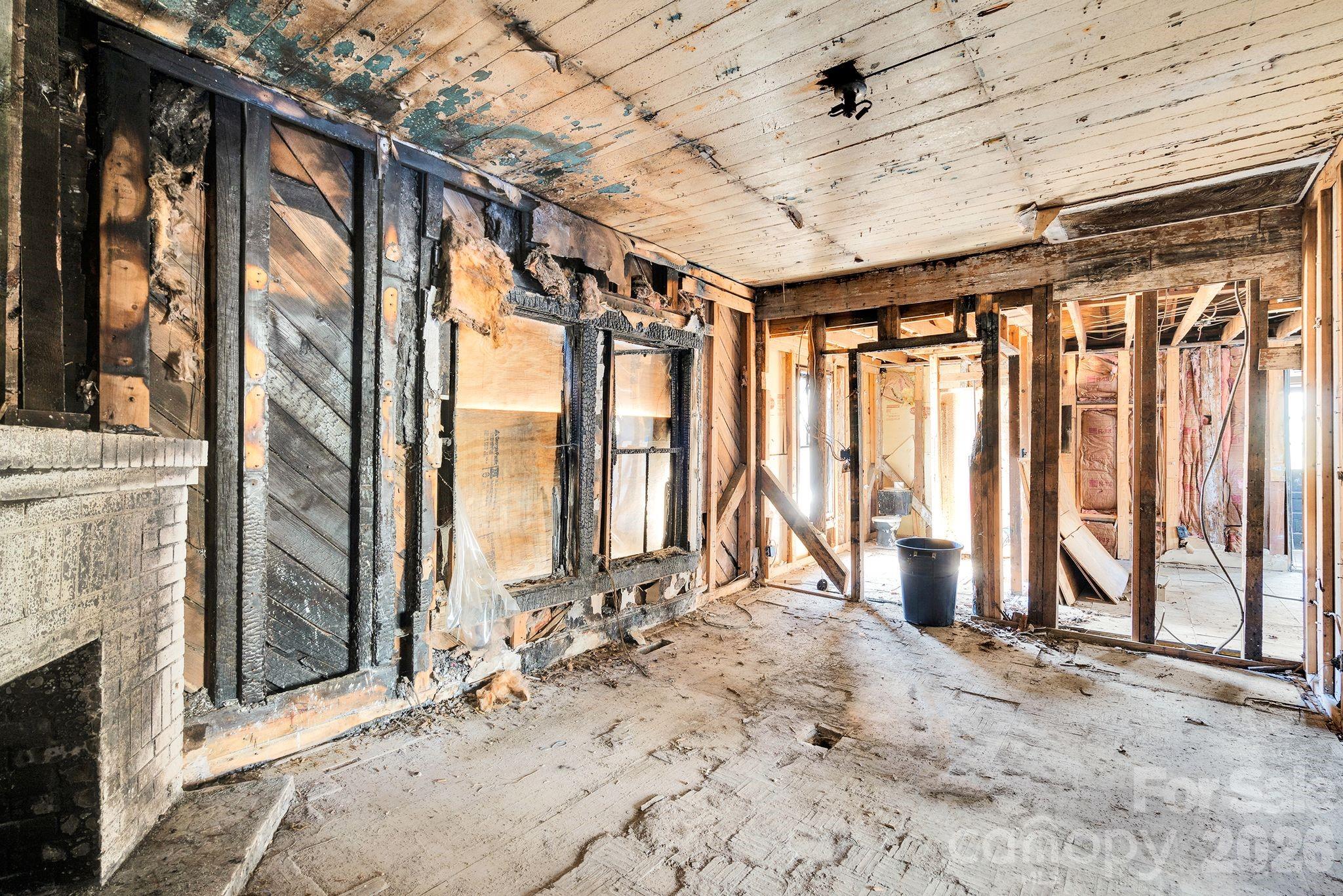 4521 Edgeland Road Property Photo 33