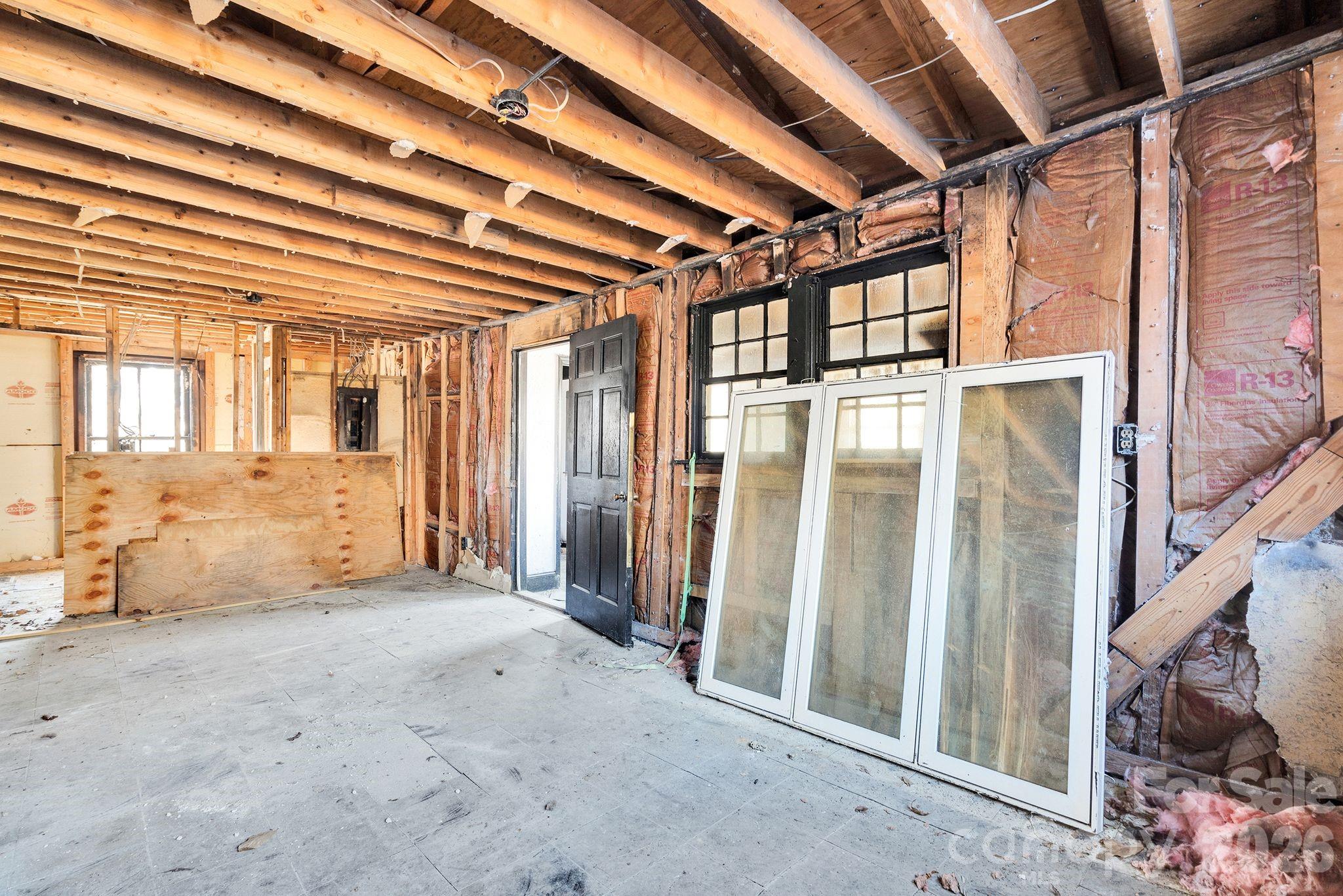 4521 Edgeland Road Property Photo 38