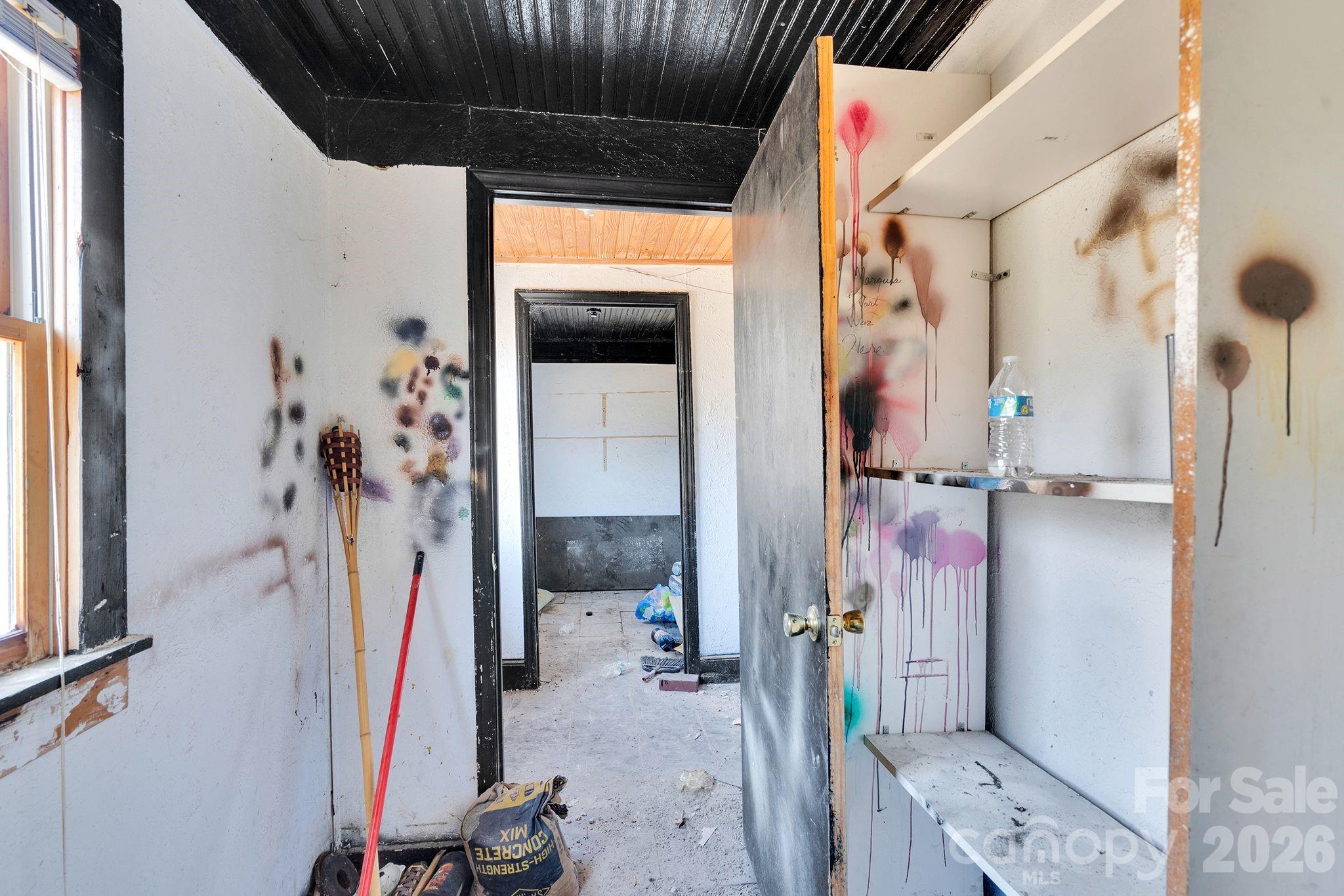 4521 Edgeland Road Property Photo 44