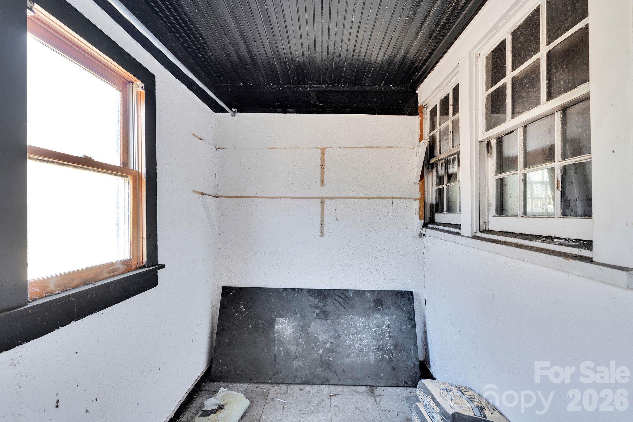 4521 Edgeland Road Property Photo 45