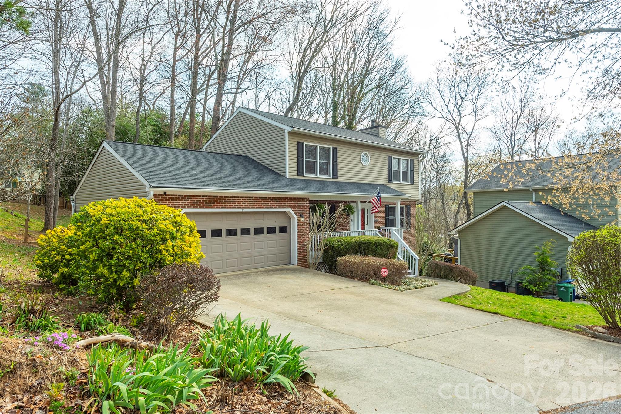 46 Foxberry Drive Property Photo 2