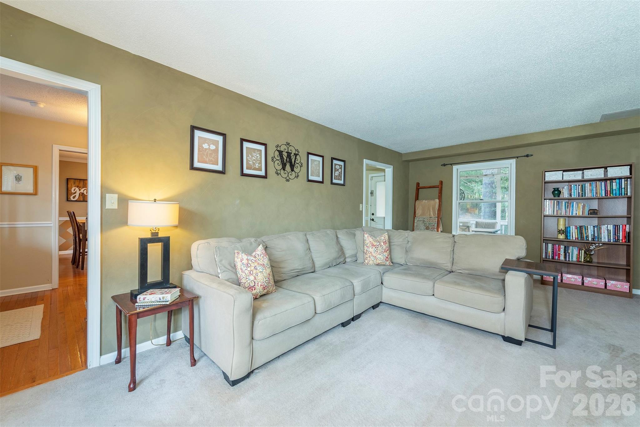 46 Foxberry Drive Property Photo 3