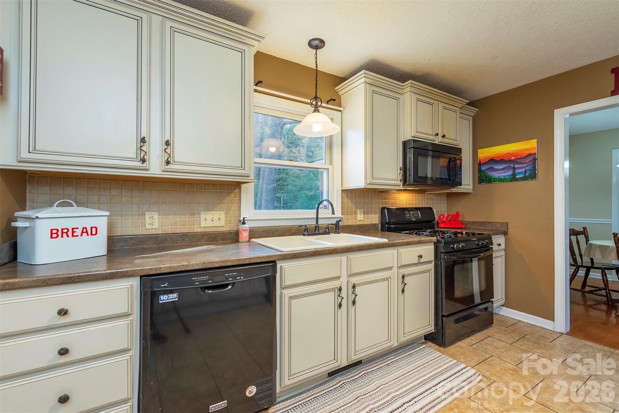 46 Foxberry Drive Property Photo 4