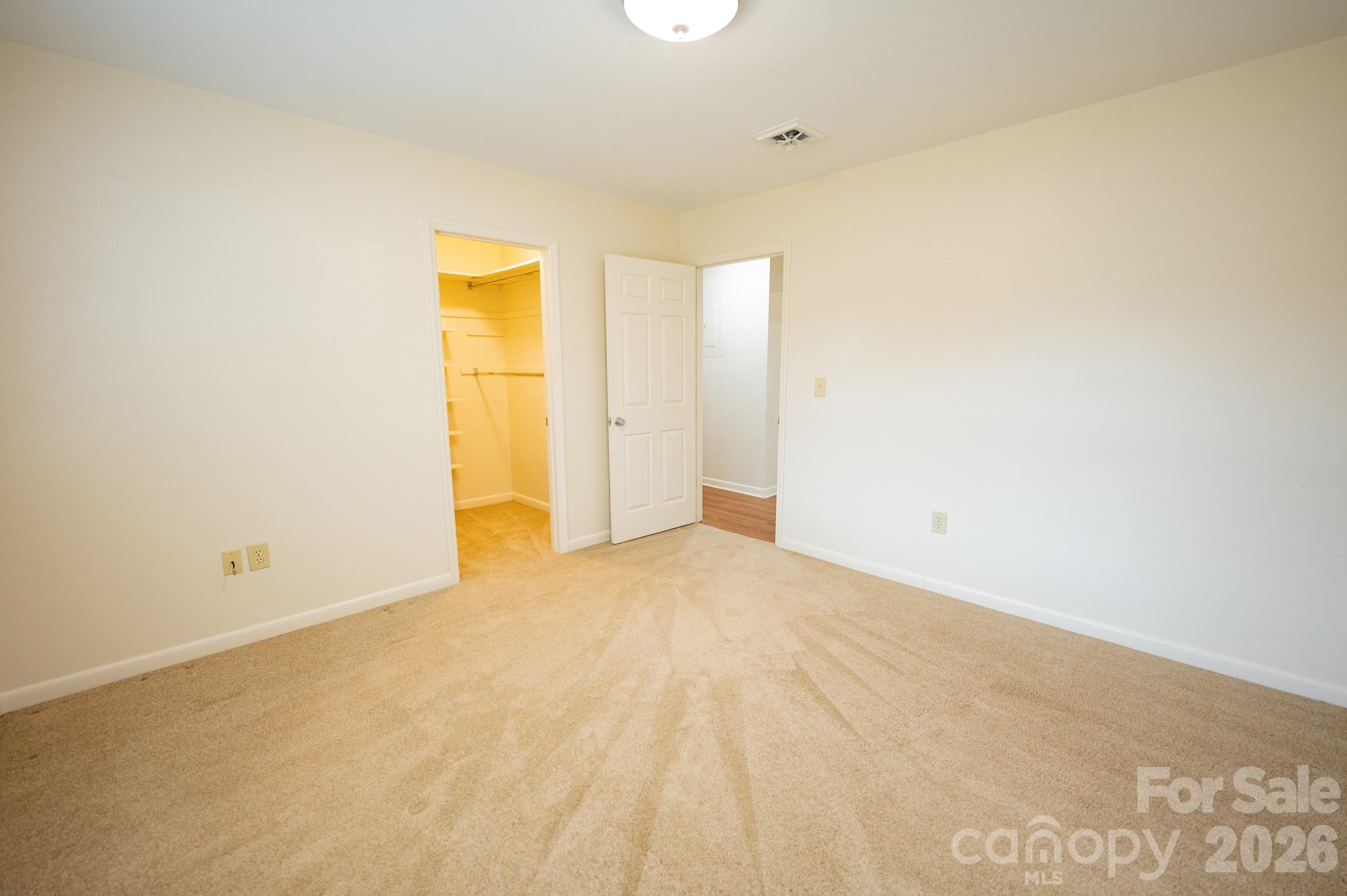 250 Eastwood Village Drive Property Photo 11